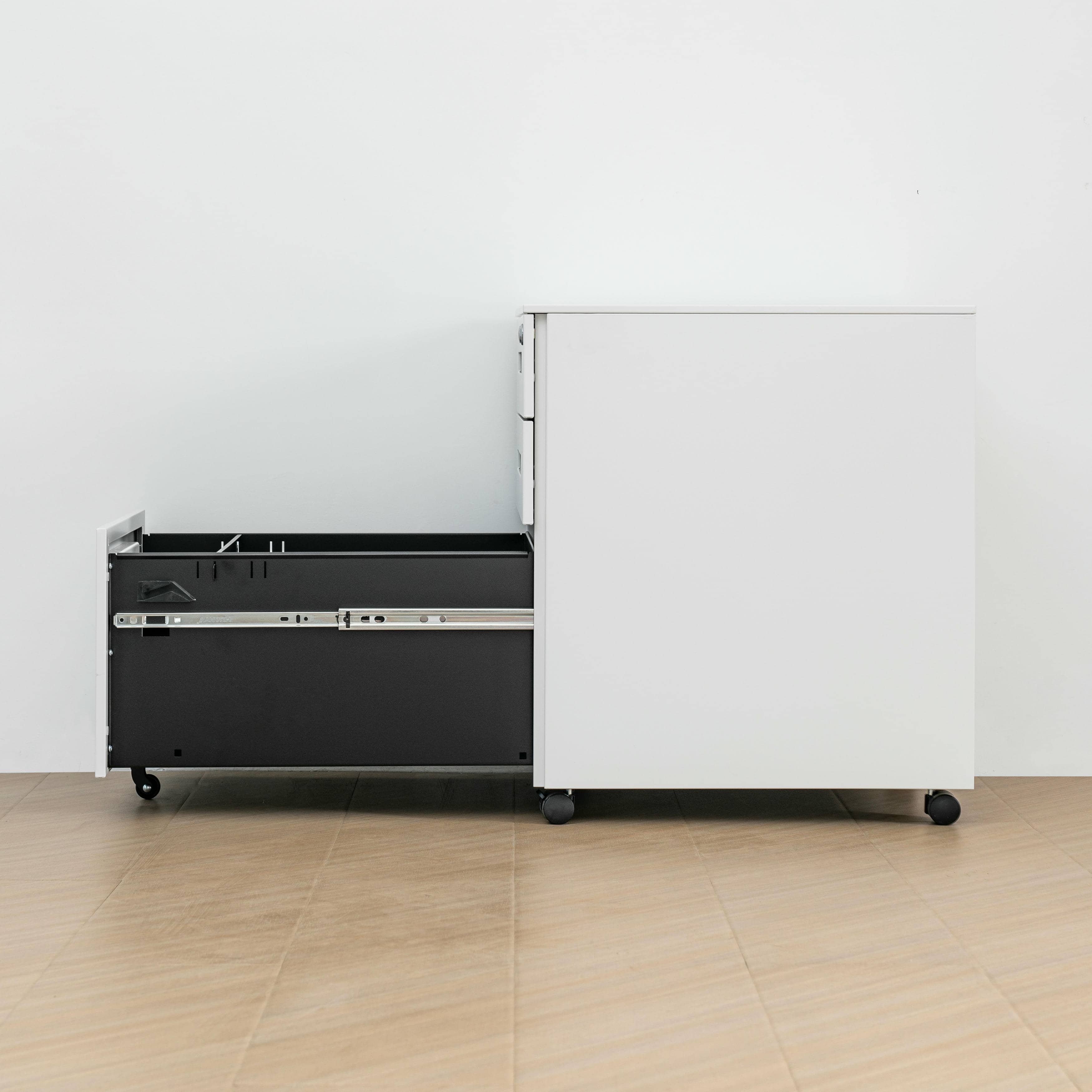 3-drawer mobile steel file cabinet