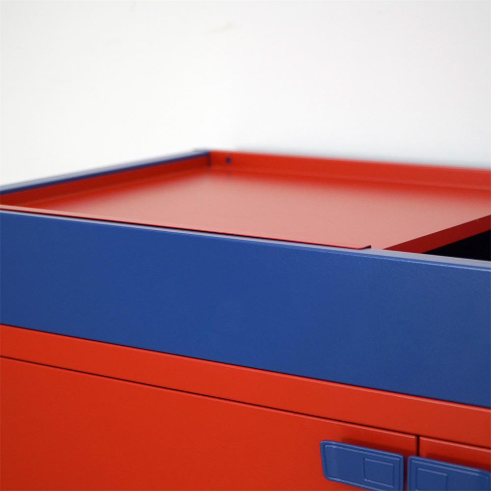 Chinese Style Clover Glass Storage Cabinet