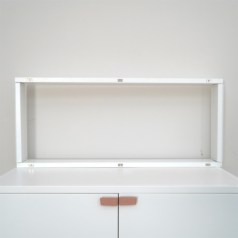 Chinese Style Clover Glass Storage Cabinet