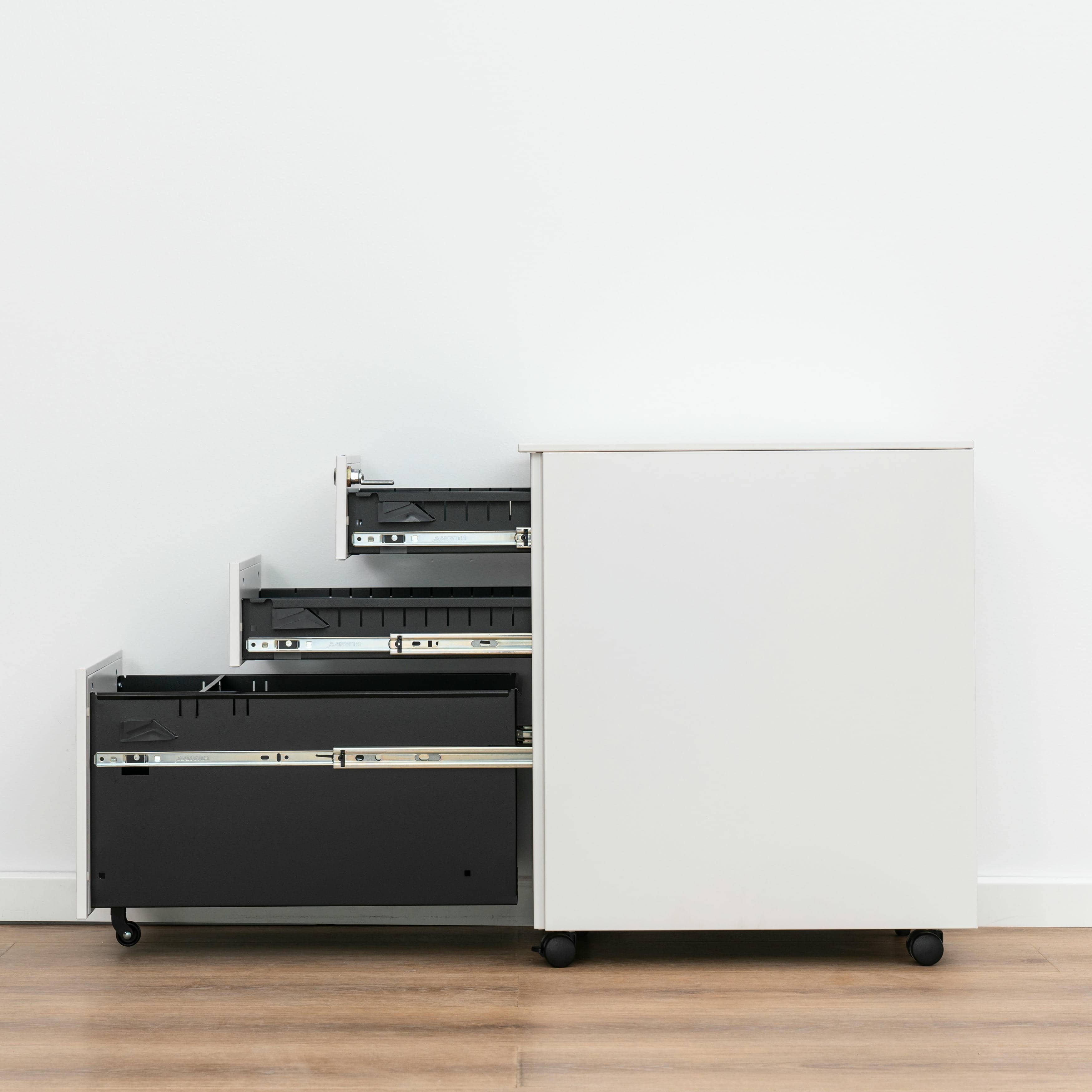 3-drawer mobile pedestal file cabinet,