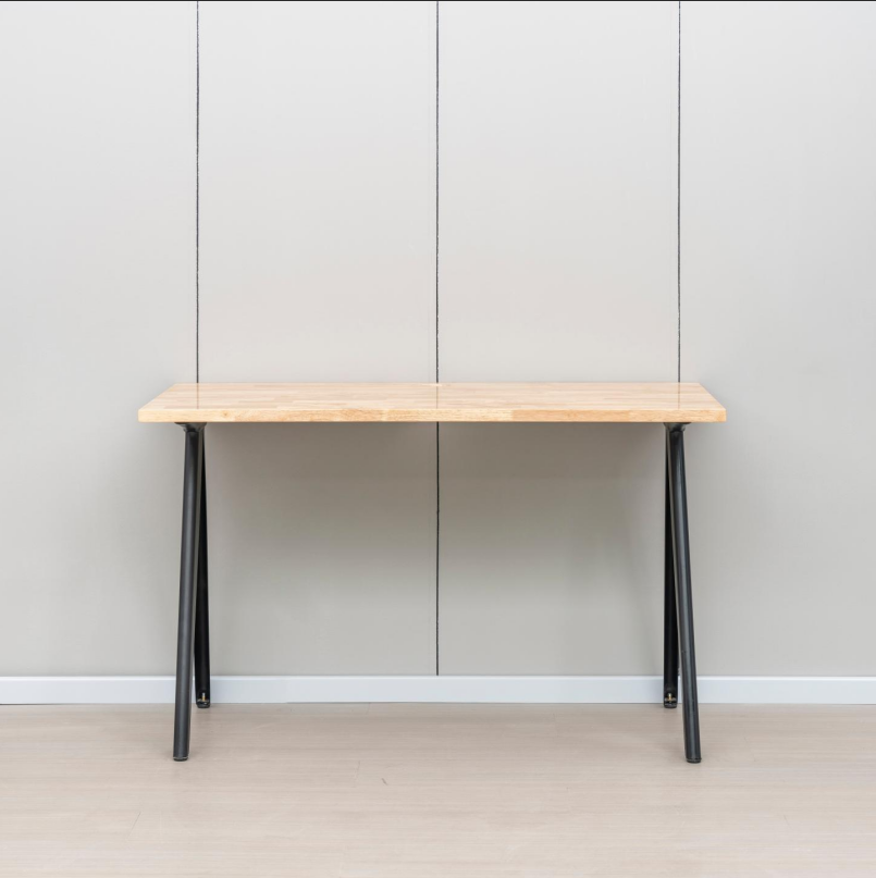 Steel Writing Desk Modern Metal Frame Computer Desk for Home Office （Price On Request）