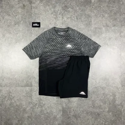 Trailberg Seamless T-Shirt Black & Black Essential 2.0 Shorts Set