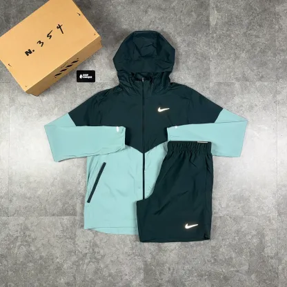 Nike UV Windrunner Jacket Forest Green
