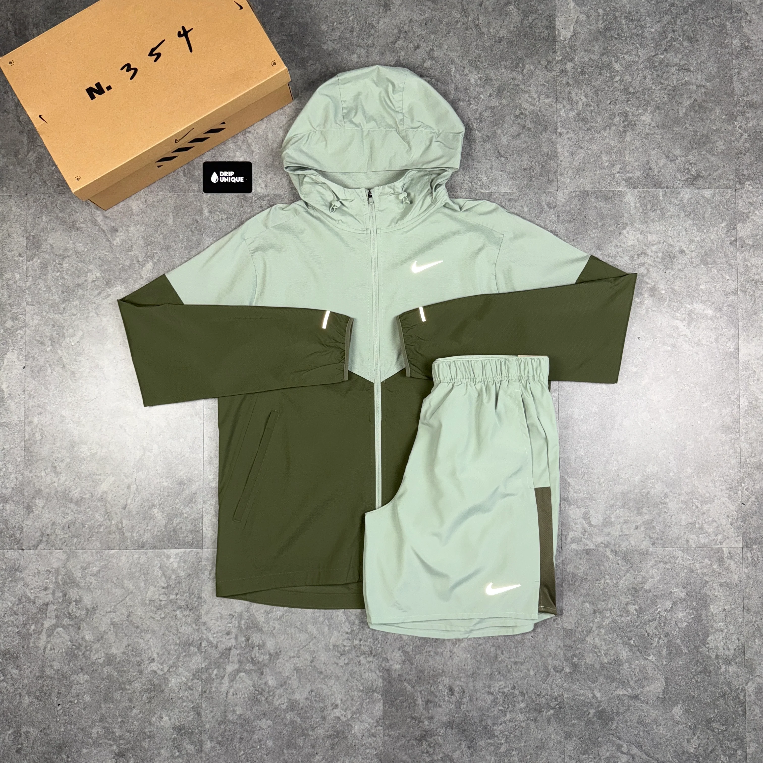 Nike UV Windrunner Jacket Jade Green