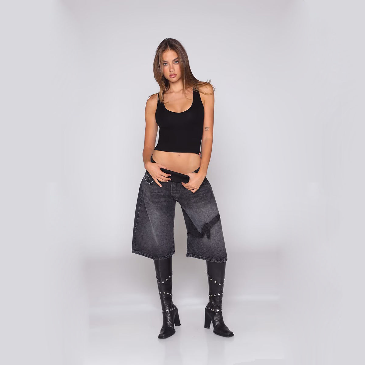 VICE Denim Shorts / Vintage Black – Your Go-To for Comfort and Style