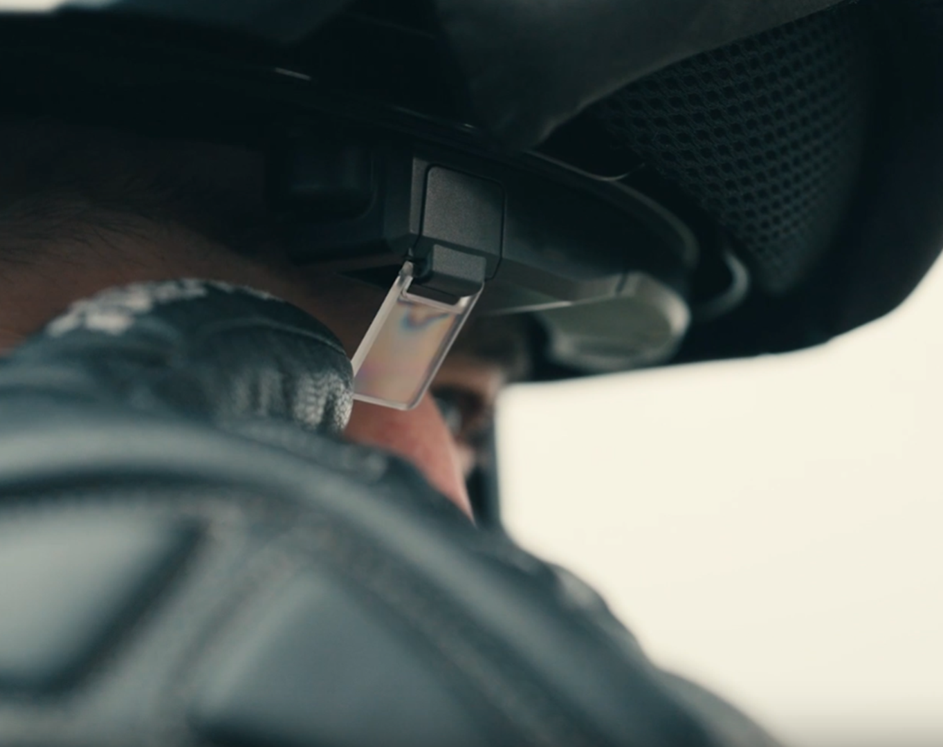 Motorcycle helmet head-up display