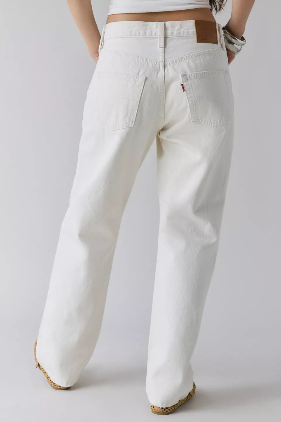 501 '90s style light wash straight leg jeans
