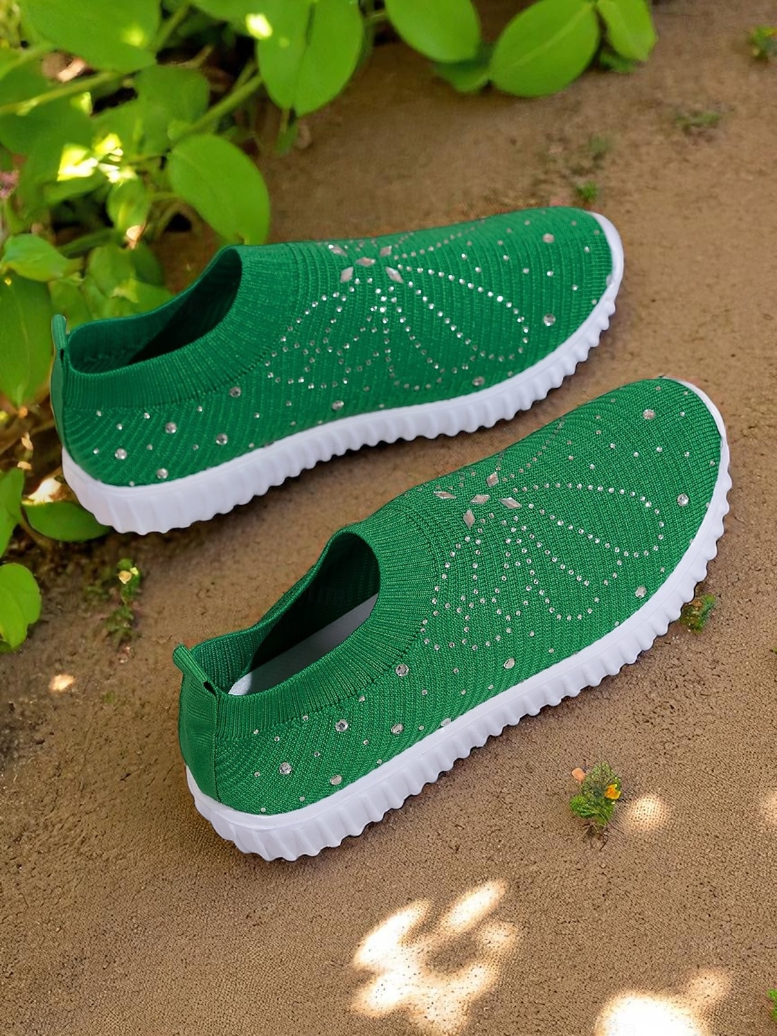 Women’s Slip-On Walking Shoes – Lightweight, Breathable & Comfortable for All-Day Wear