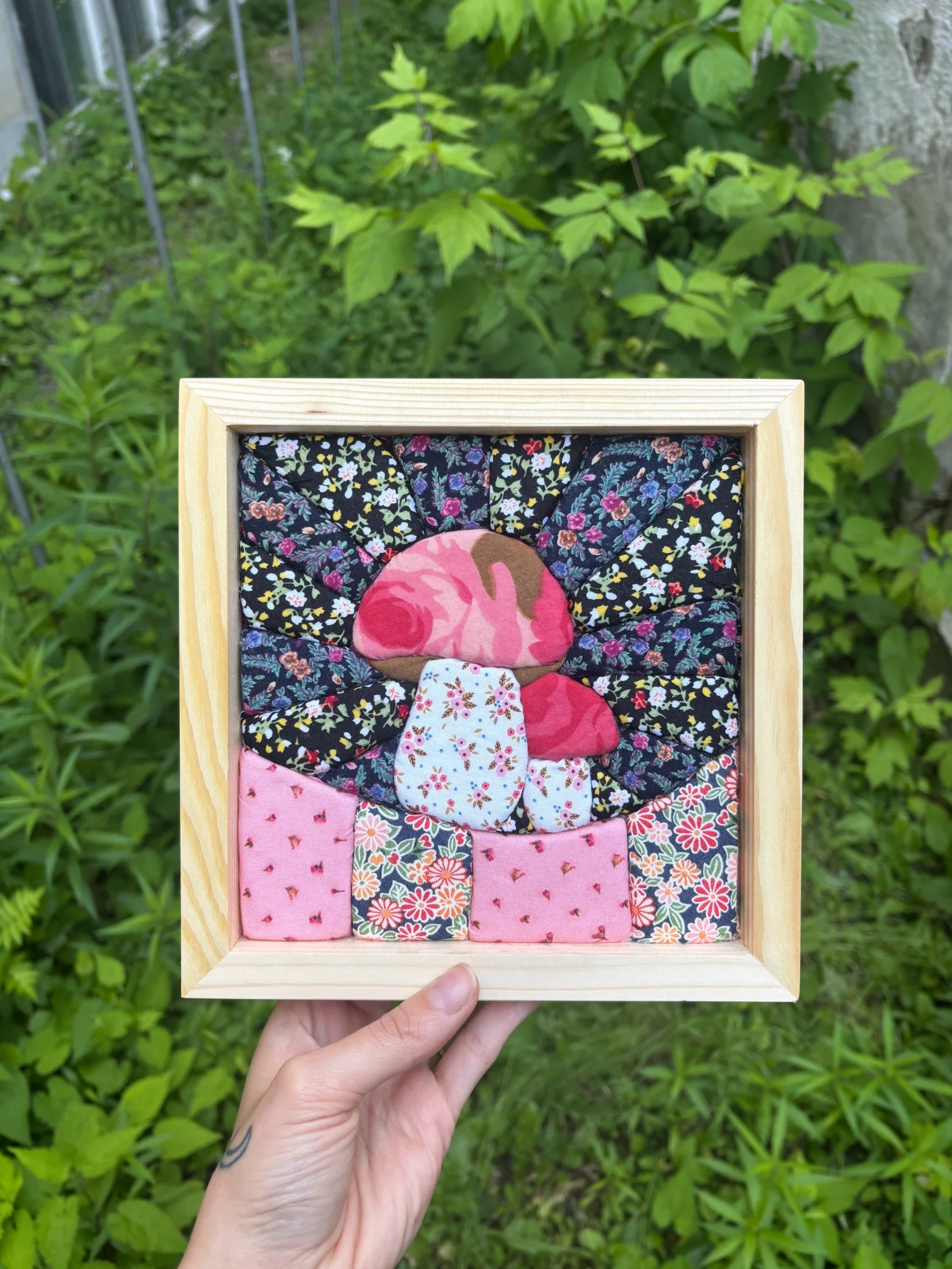 Dotted Mushroom Wireless Quilted Fabric Art
