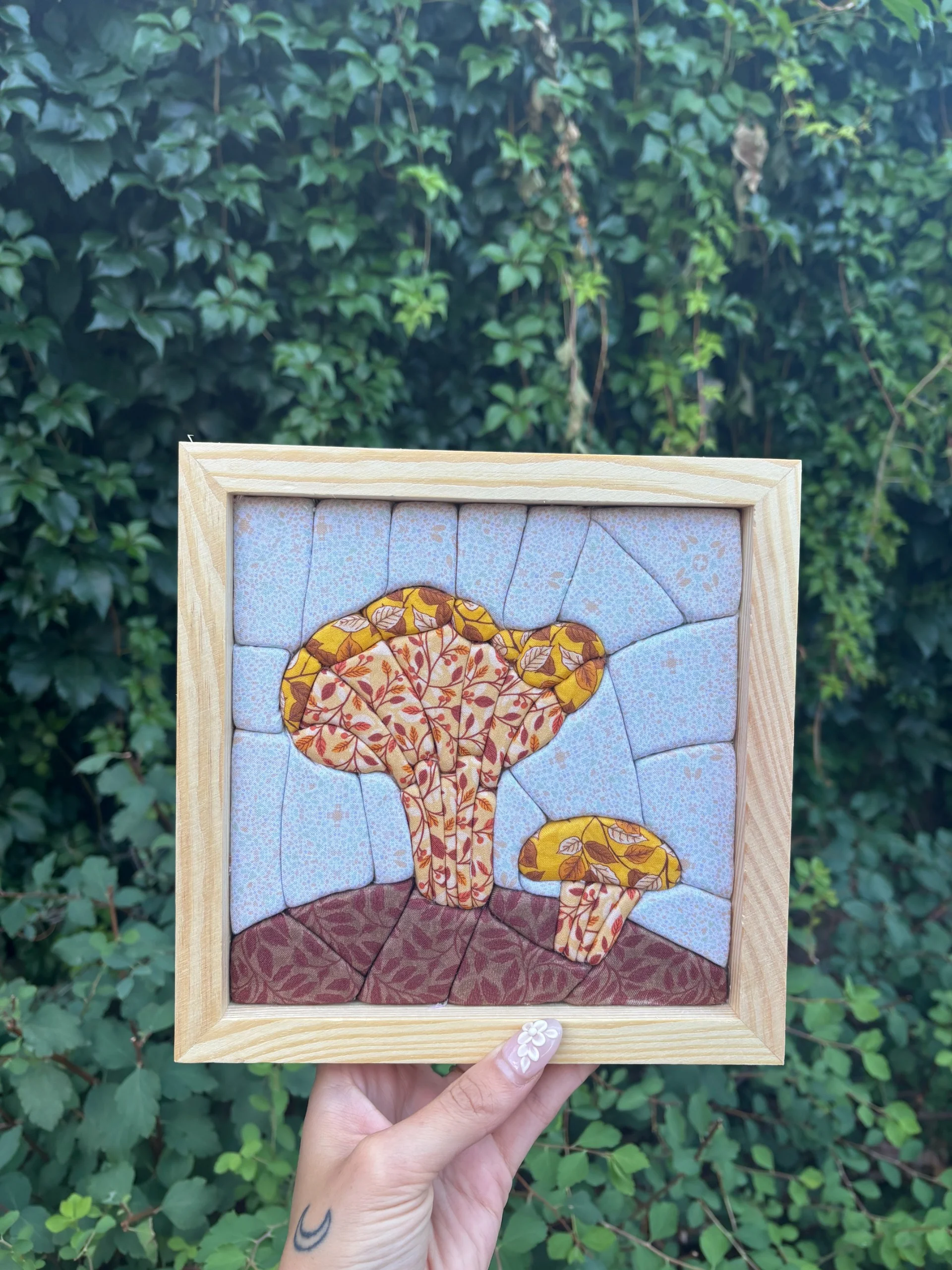 Chanterelle Wireless Quilted Fabric Art