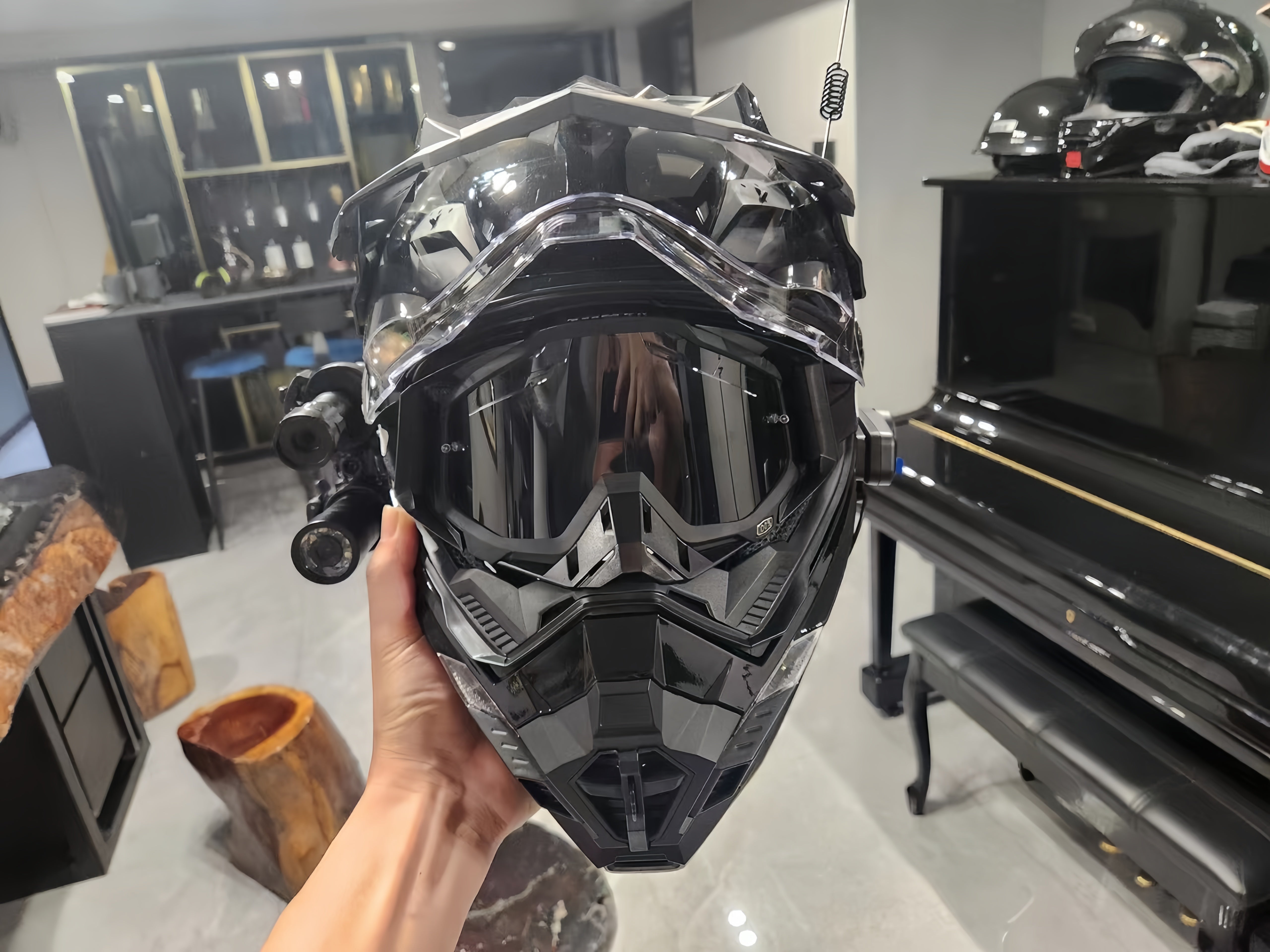 K Series - Customized motorcycle helmet