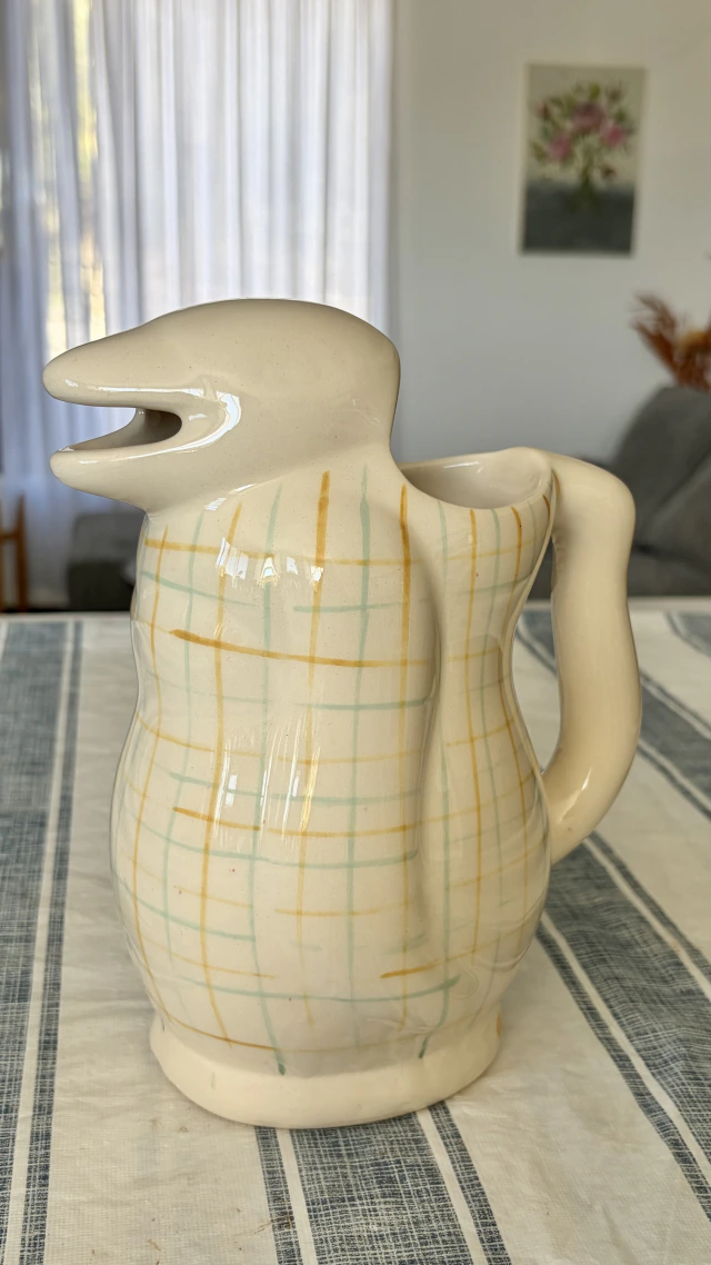 Pinguin Jug Checkered READ DESCRIPTION