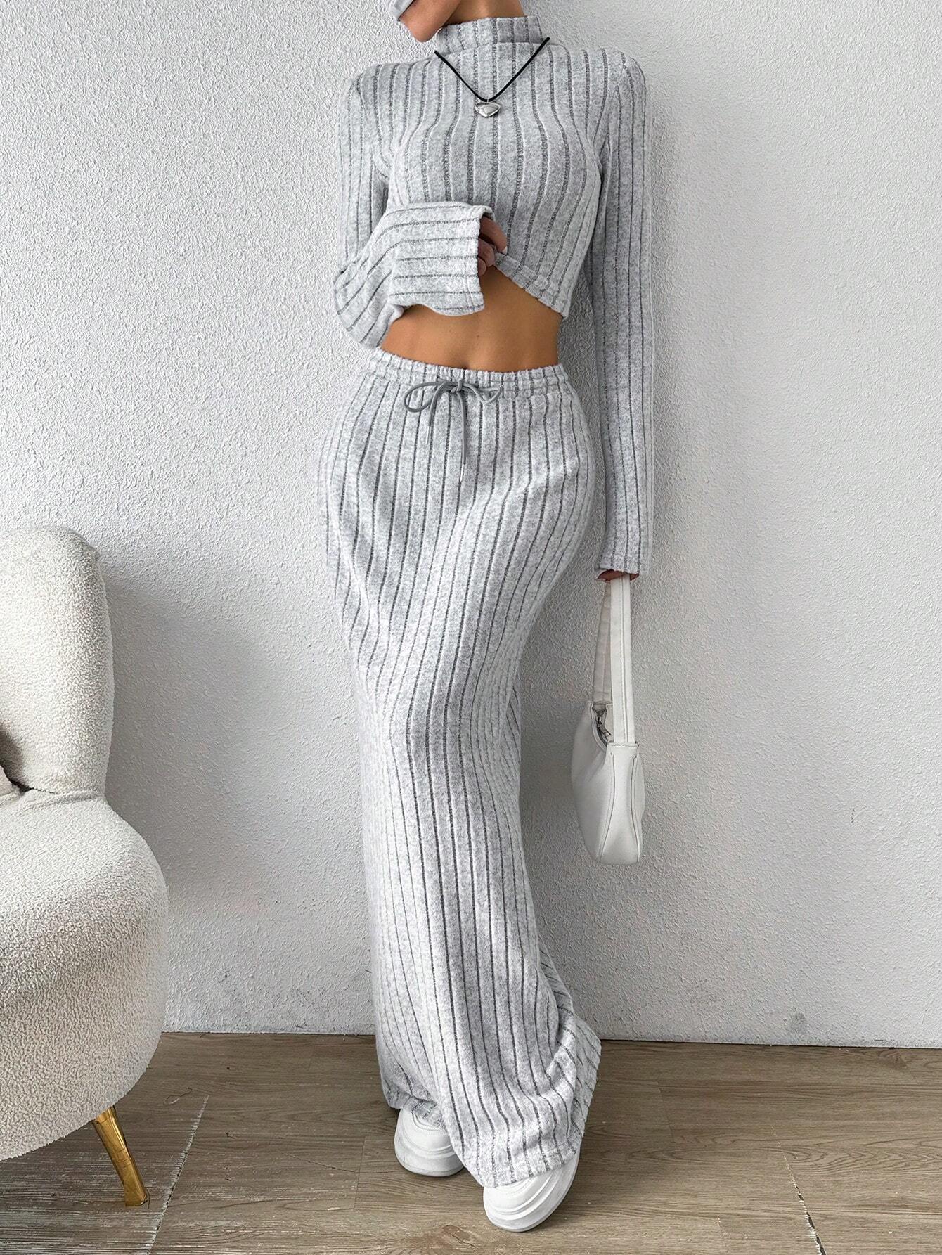 Women’s Minimalist Casual Fashion Set – 2026 Spring/Summer New Arrival Versatile Commuter Knit Two-Piece Set