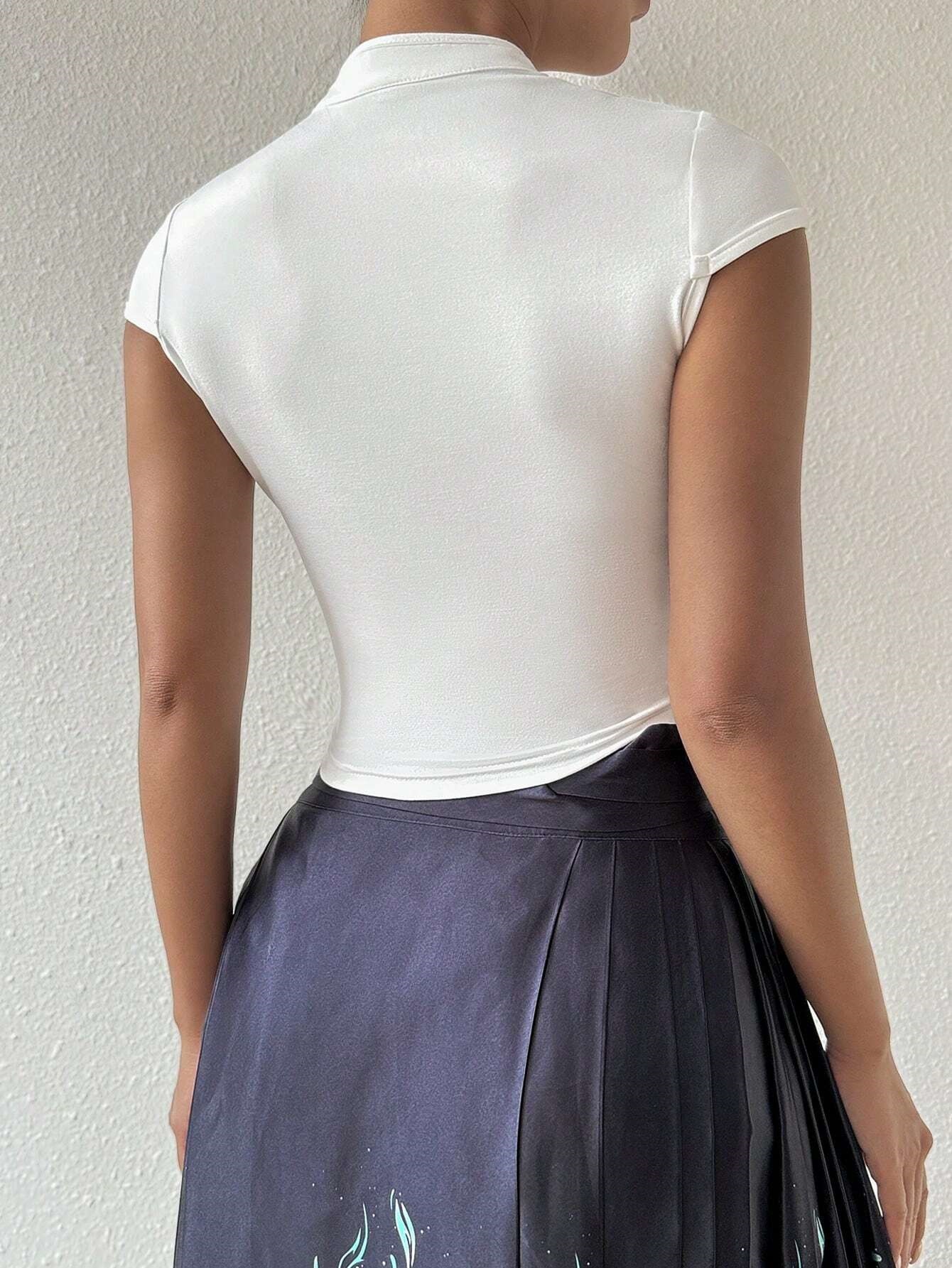 Women’s Short Sleeve T-Shirt – Chinese Style Button Slim-Fit Top, European & American Style New Chinese Style