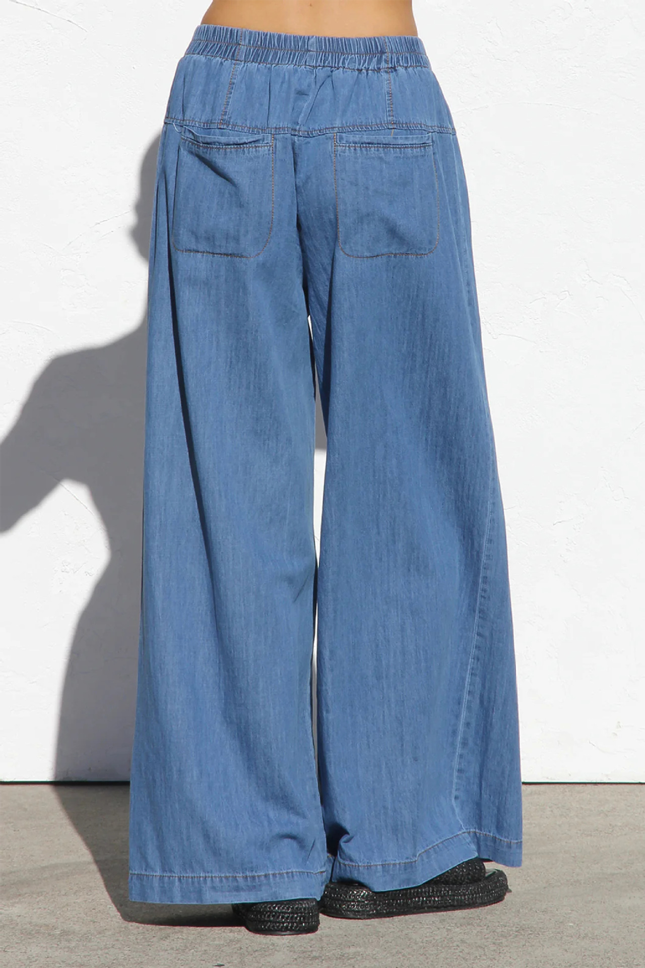 Women’s Spring/Summer Lightweight Elastic Waist Denim Long Pants – Drapey Vintage Wide-Leg Jeans