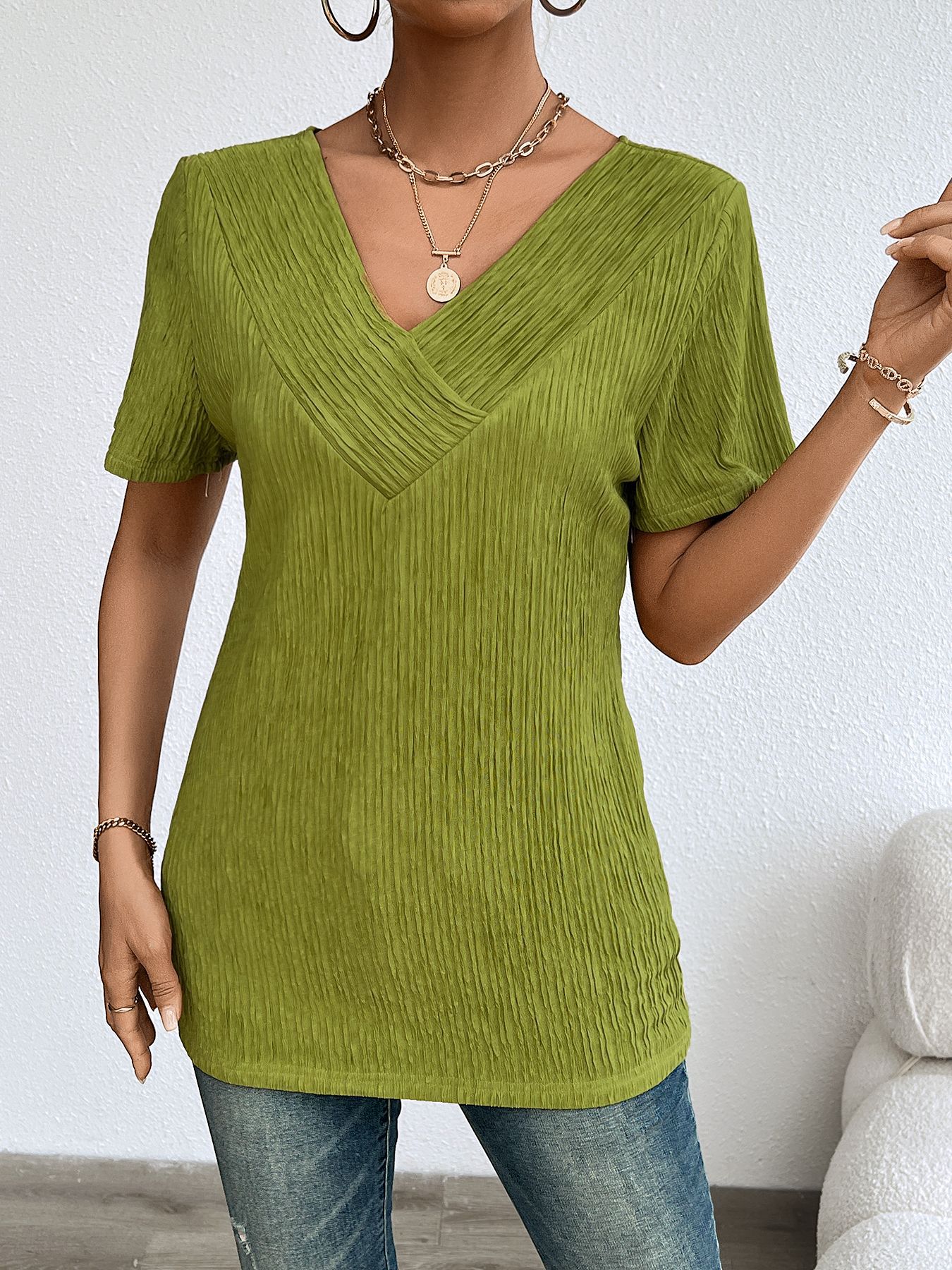 Women’s Plus Size Short Sleeve V-Neck Casual Ribbed Knit T-Shirt
