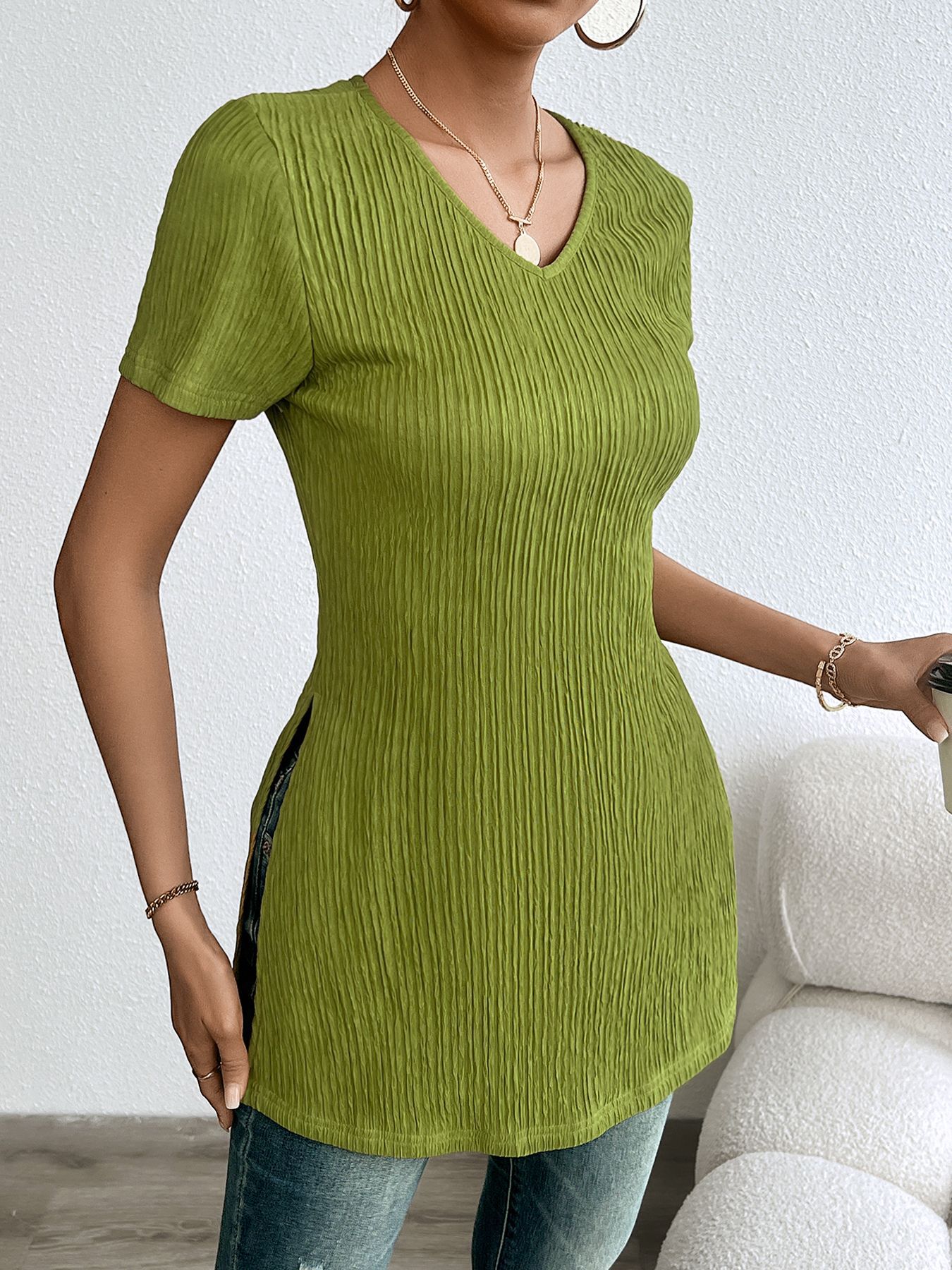 Women’s Plus Size Solid V-Neck Short Sleeve Slit Ribbed Sanded T-Shirt