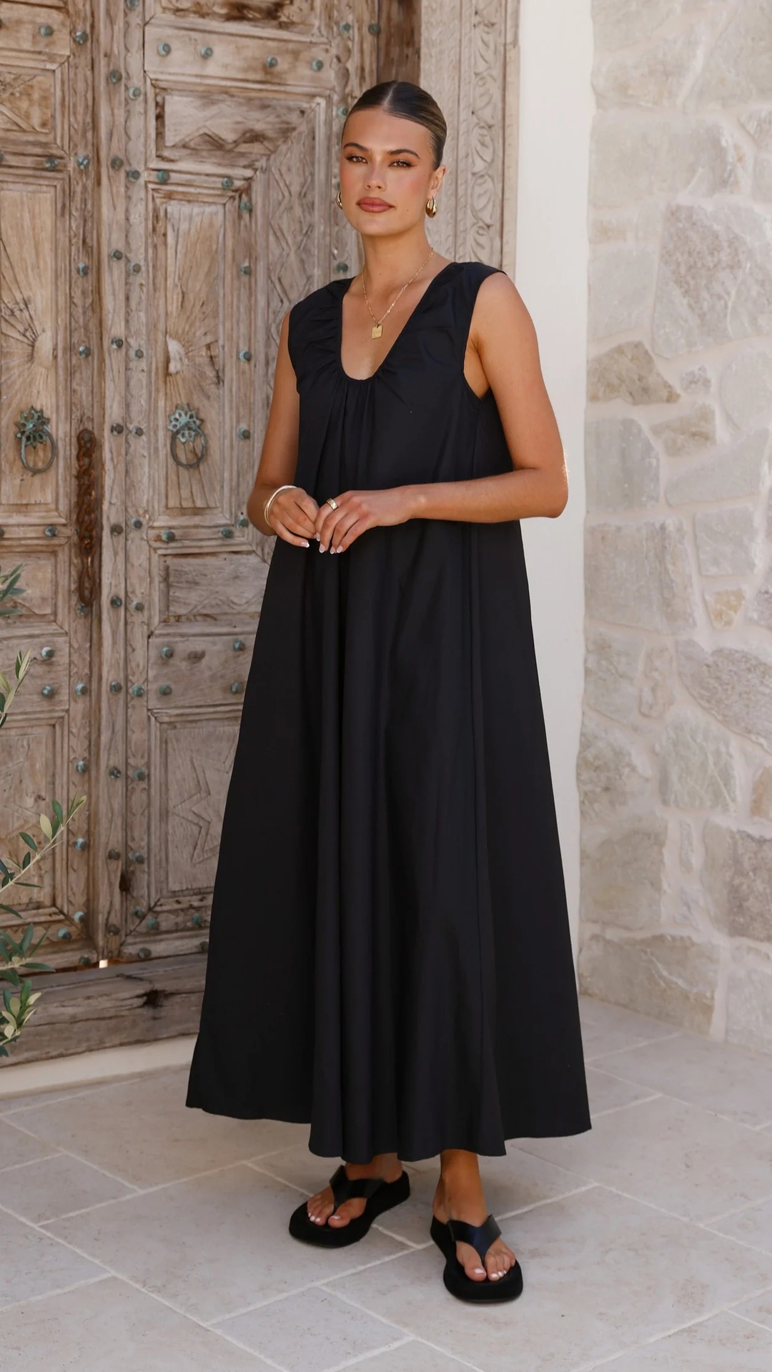 Women’s Spring/Summer New Arrival Solid U-Neck A-Line Simple Elegant Sleeveless Maxi Dress