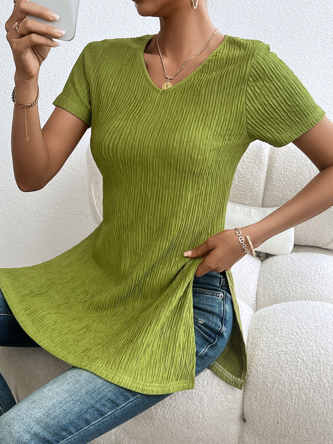 Women’s Plus Size Solid V-Neck Short Sleeve Slit Ribbed Sanded T-Shirt