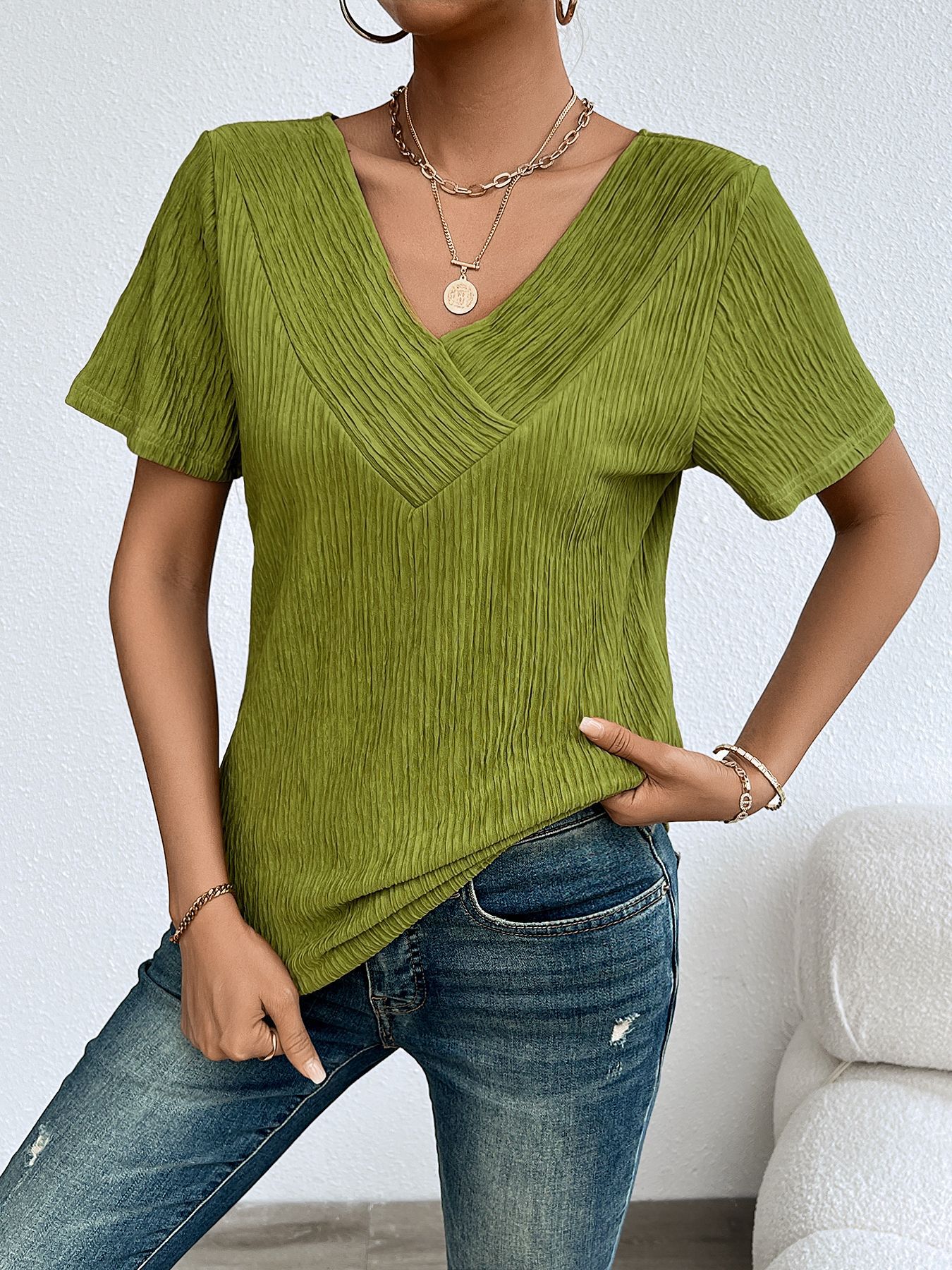 Women’s Plus Size Short Sleeve V-Neck Casual Ribbed Knit T-Shirt