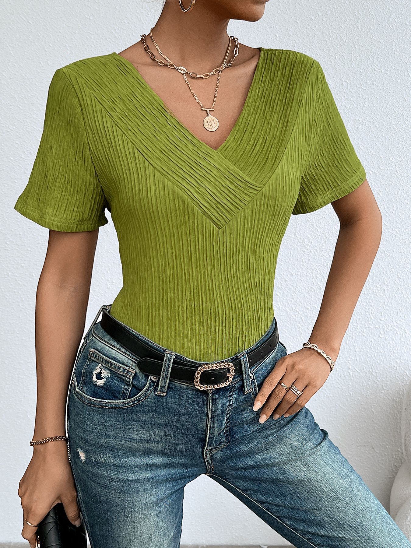 Women’s Plus Size Short Sleeve V-Neck Casual Ribbed Knit T-Shirt