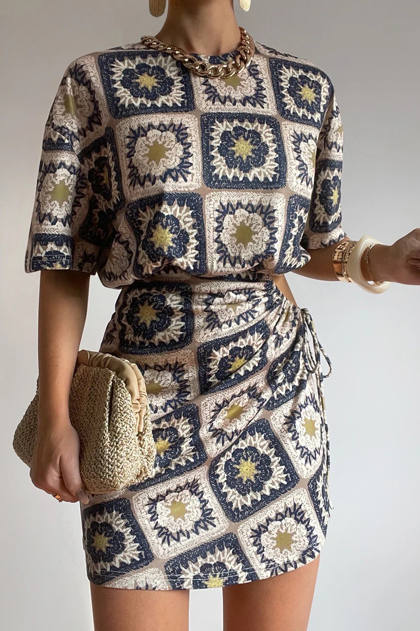 Women’s New Arrival Unique Printed Waist Cut-Out Drawstring Sexy Bodycon Mini Dress