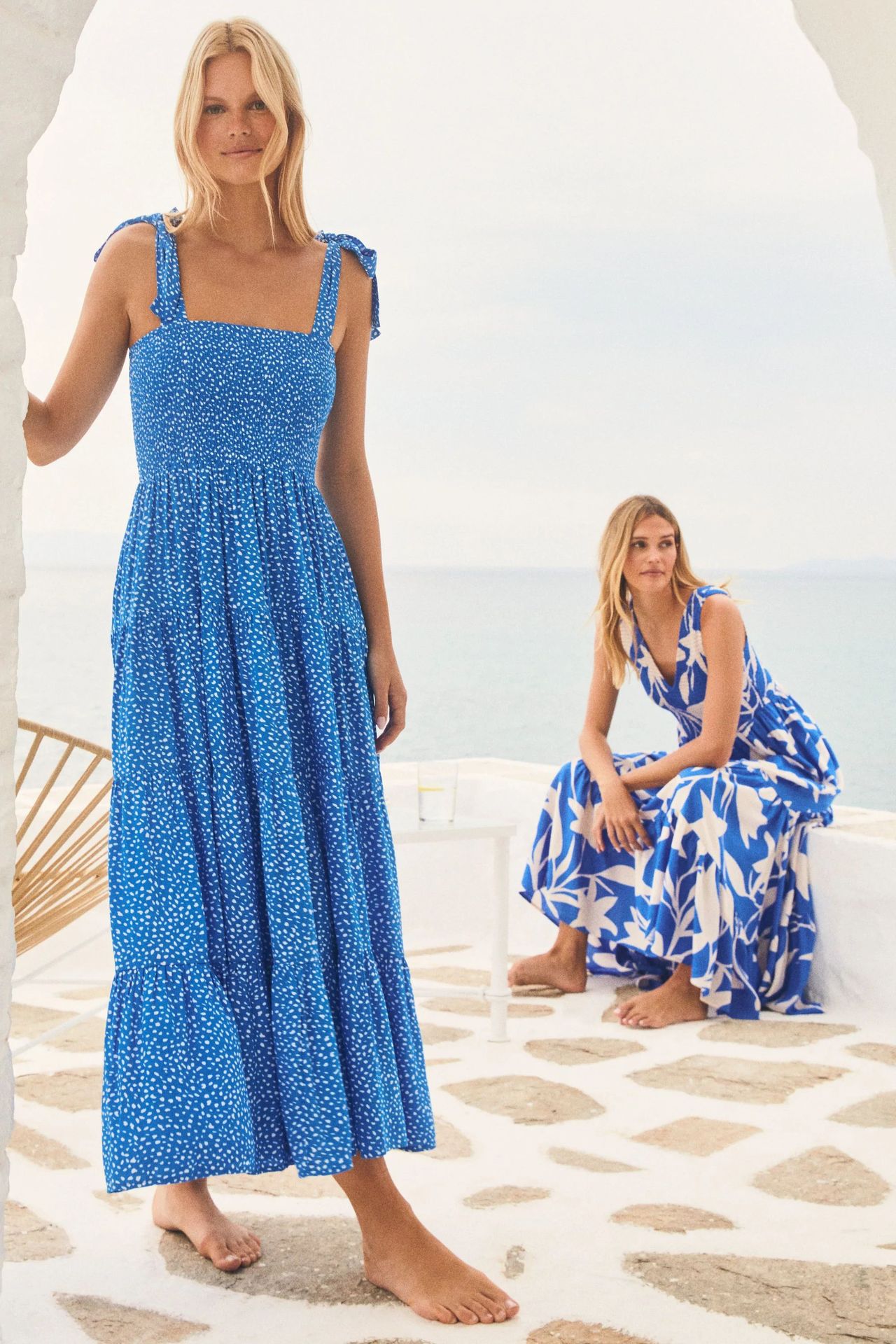 Women’s Spring/Summer New Arrival Unique Elegant Printed Sleeveless Backless Tie Dress