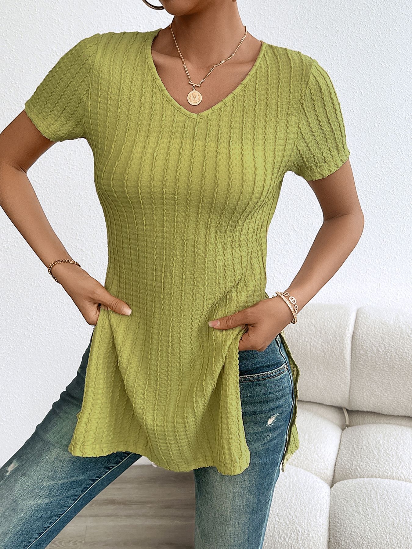 Women’s Plus Size Solid V-Neck Short Sleeve Slit Ribbed Sanded T-Shirt