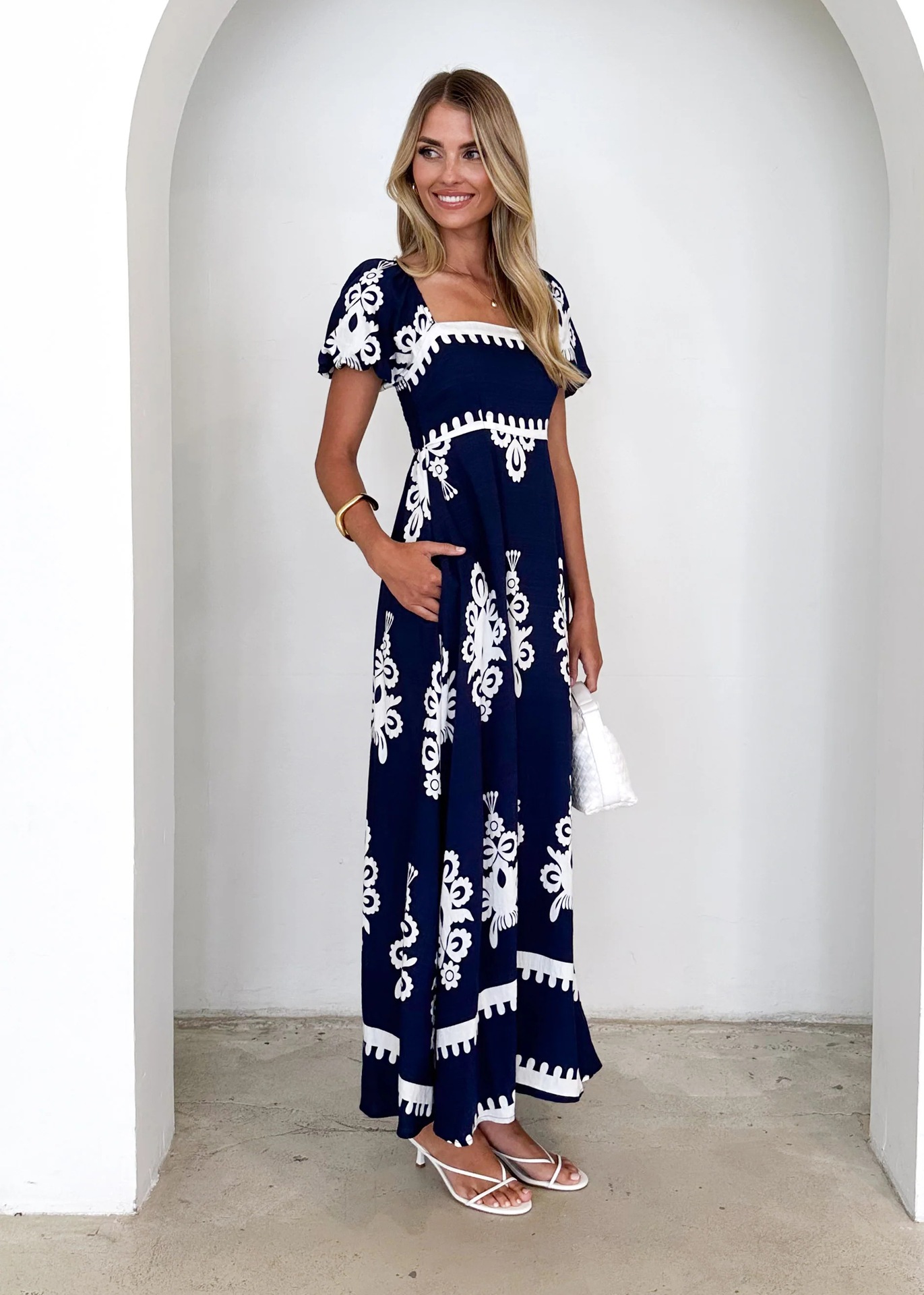Women’s Summer Resort Style Printed Beach Dress – Shirred Dress