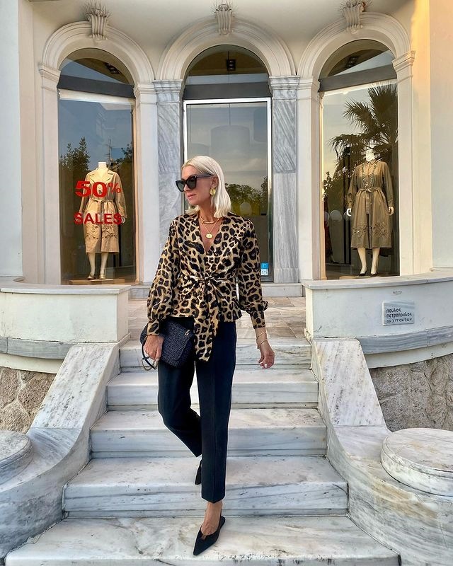 Women’s Leopard Print Tie V-Neck Elegant Long Sleeve Shirt