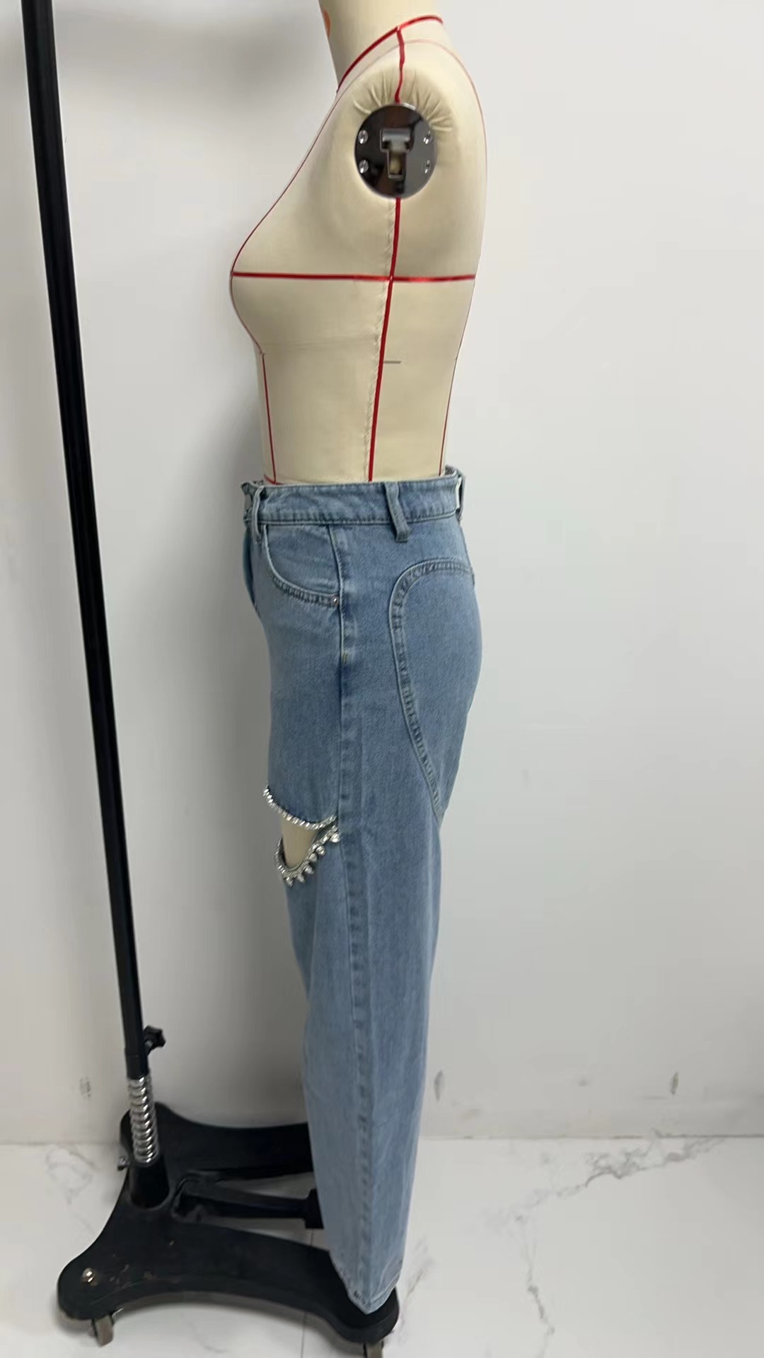 Women’s High-Waist Loose Straight-Leg Long Jeans – Versatile, Slimming, Spring Style