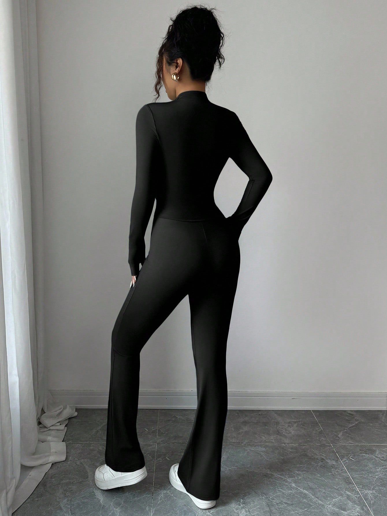 Women’s Black Stand Collar Top & Flared Pants Set – Slim-Fit Fashion Style