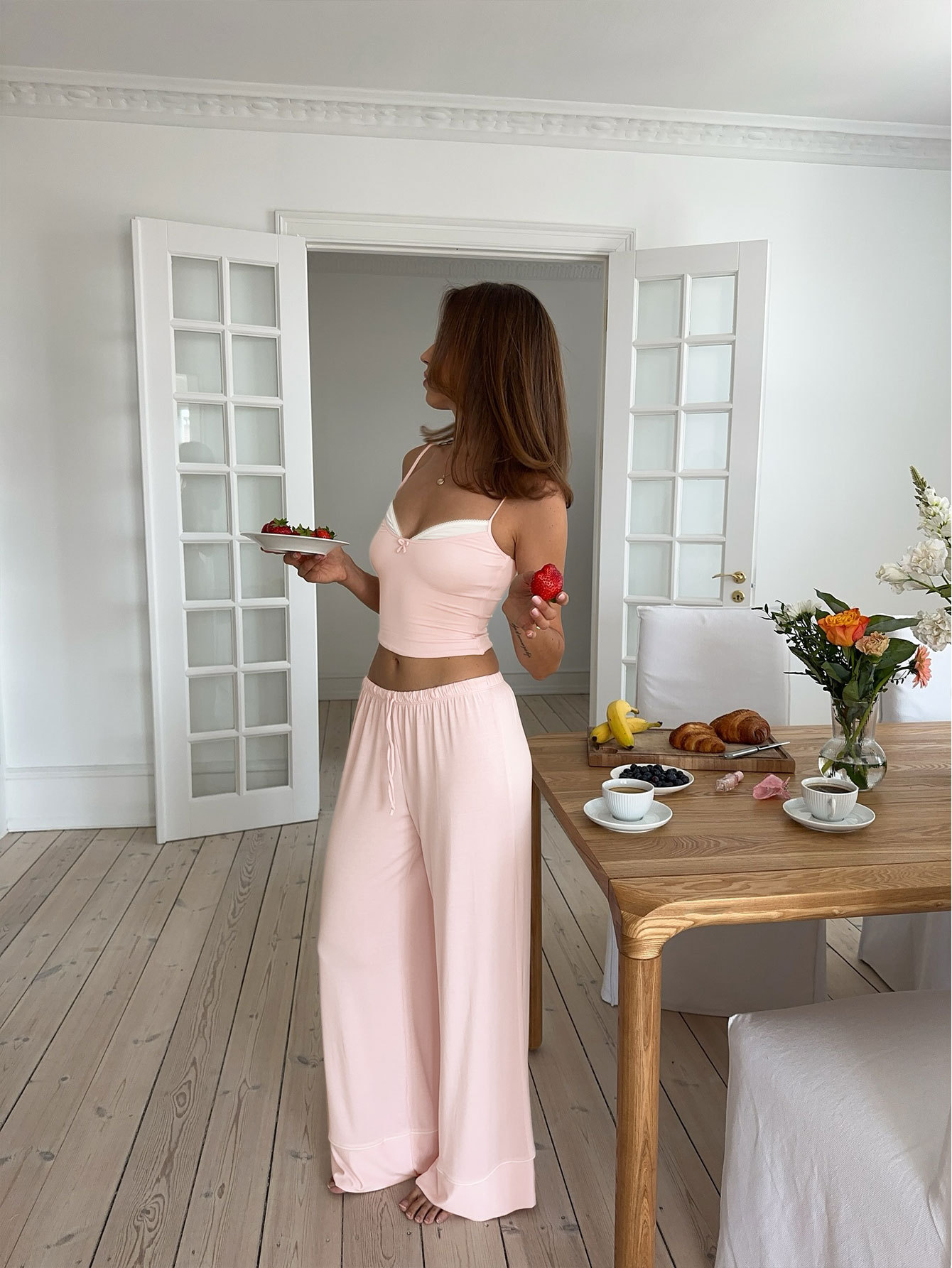 Women’s Soft Style Pink Patchwork Camisole with Wide-Leg Pants Set – Summer Comfortable Two-Piece Set