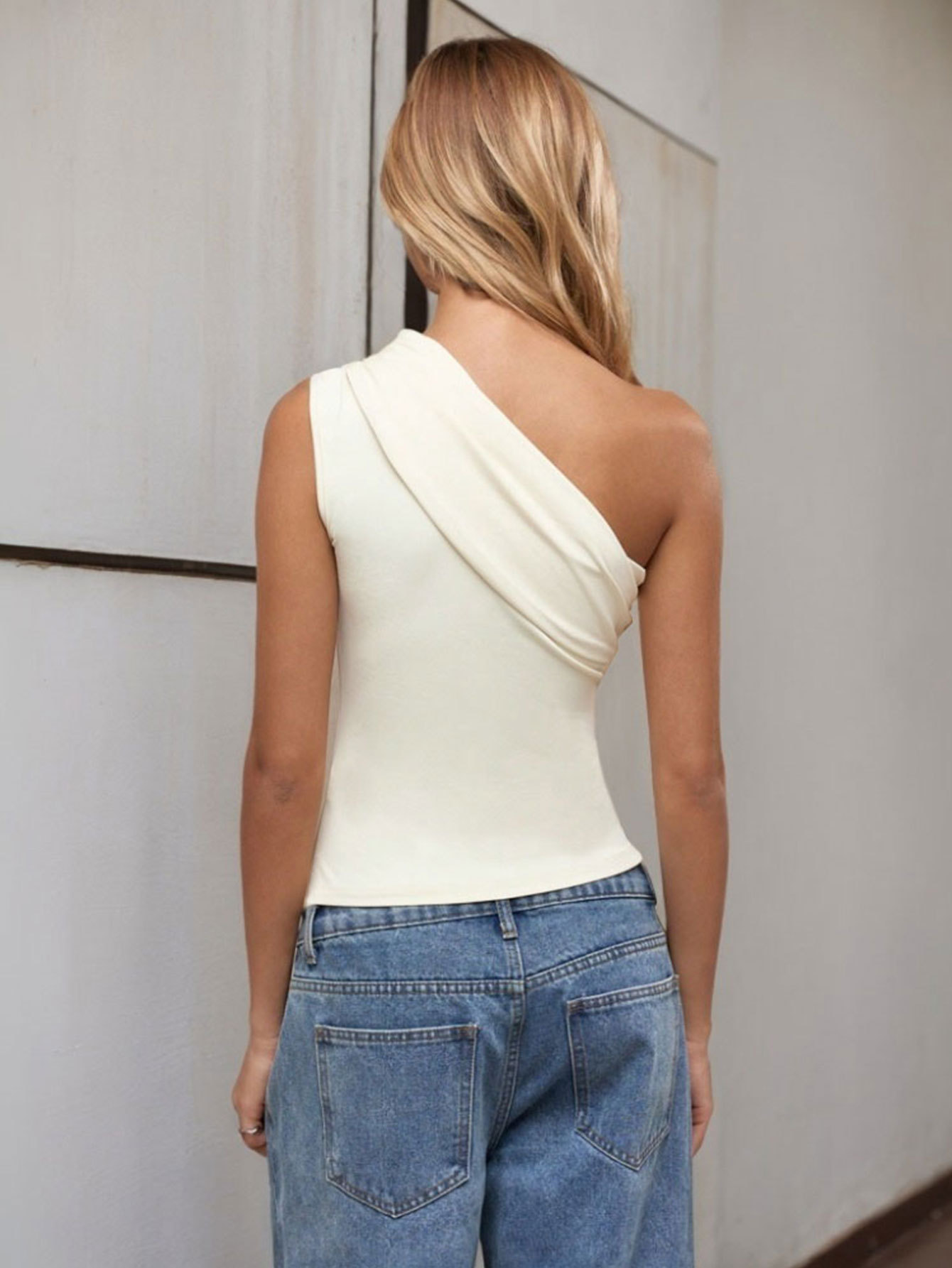 Ins Bestseller Cross-Border Women’s Sexy One-Shoulder T-Shirt – Spring/Summer New Arrival Asymmetric Off-Shoulder Pure & Flirty Top