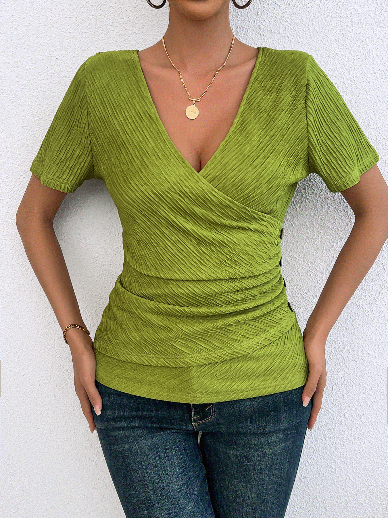 Women’s Summer Intellectual Style V-Neck Button Front Slim-Fit Top – Elegant & Chic