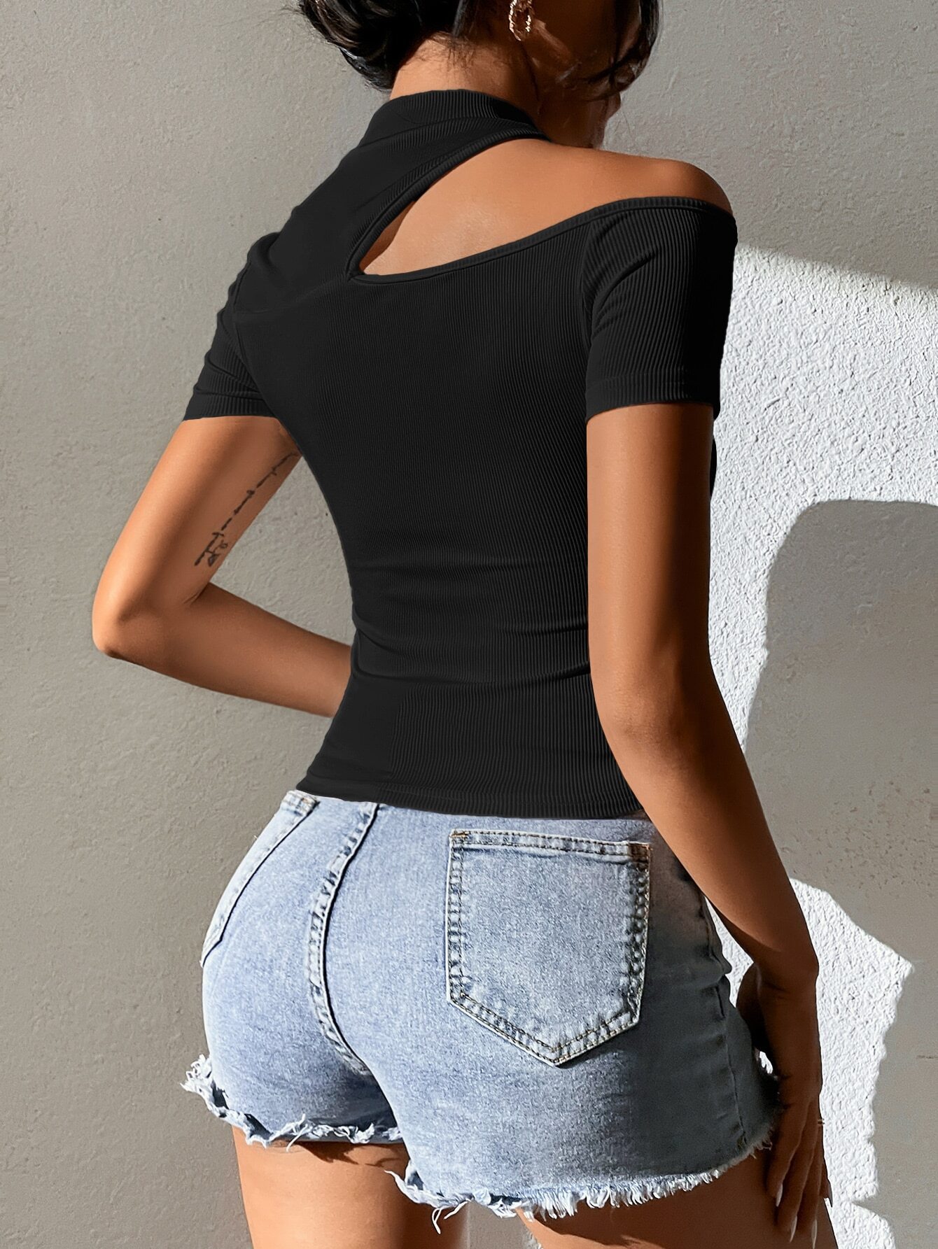 Women’s 2026 Spring/Summer New Arrival Ins Bestseller Short Sleeve T-Shirt – Mock Neck One-Shoulder Crop Top