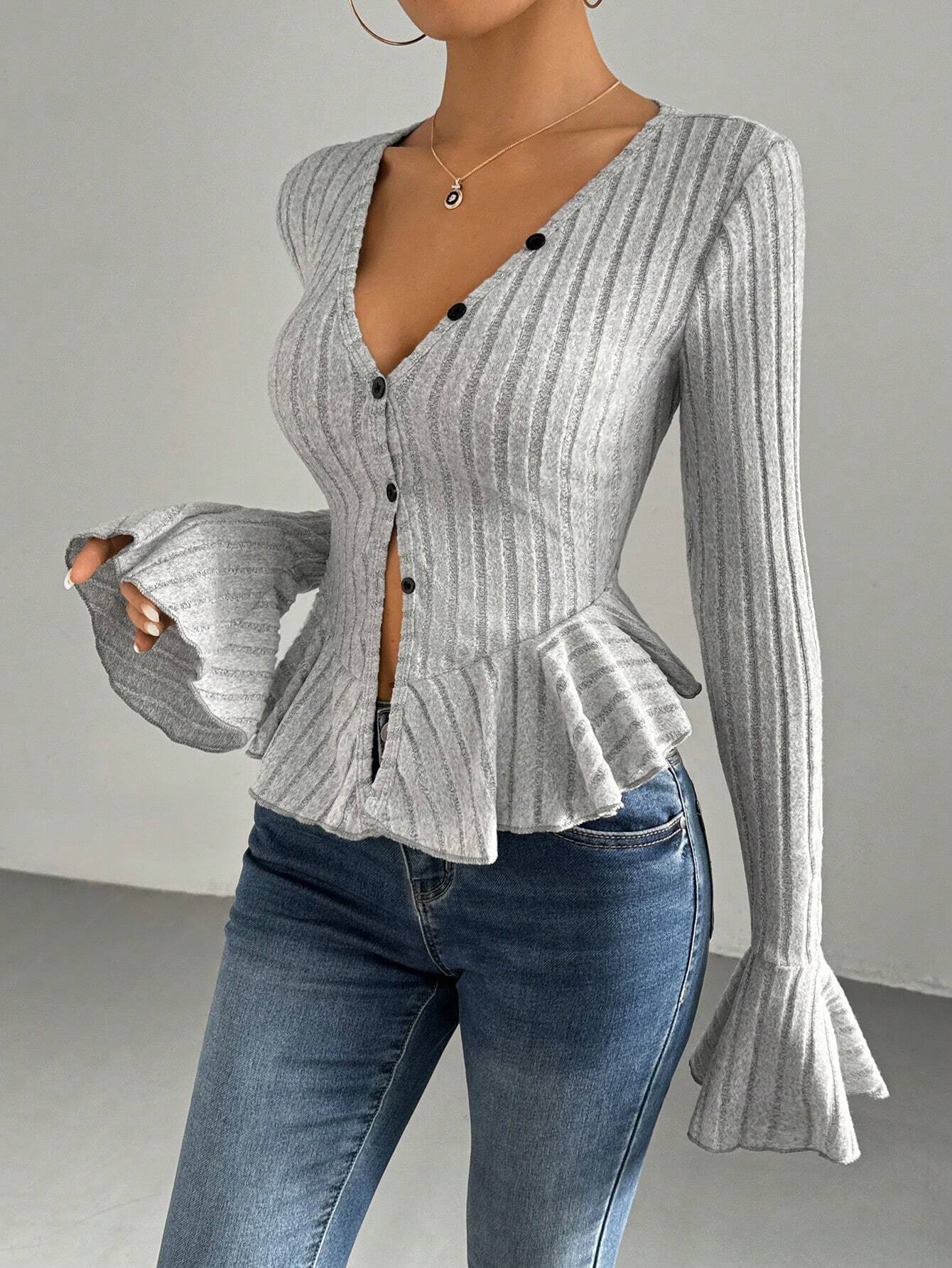 Women’s Elegant T-Shirt – Spring/Summer 2026 New Arrival V-Neck Ruffled Slim-Fit Brushed Top