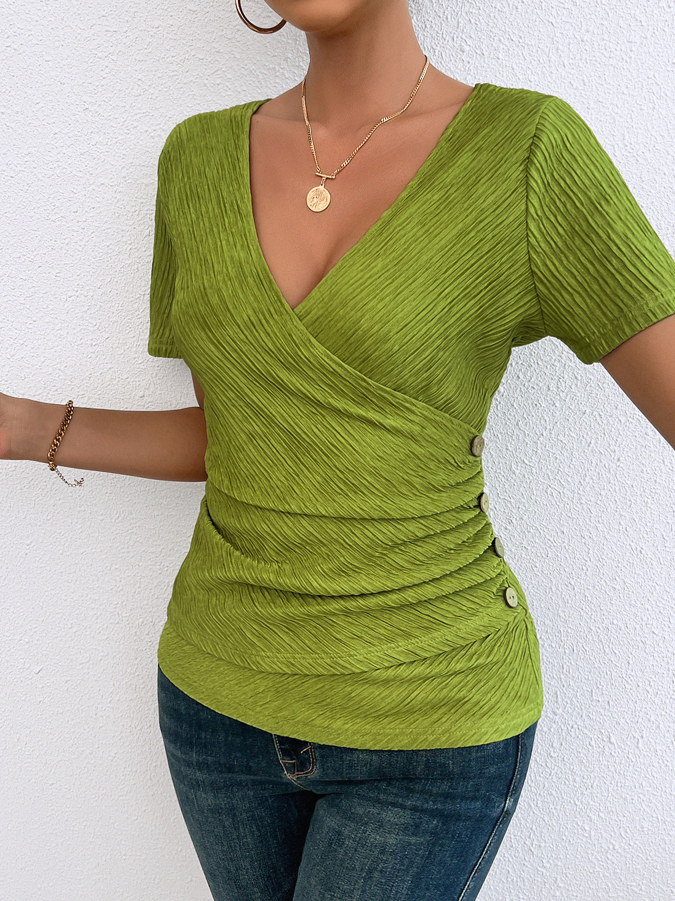 Women’s Summer Intellectual Style V-Neck Button Front Slim-Fit Top – Elegant & Chic