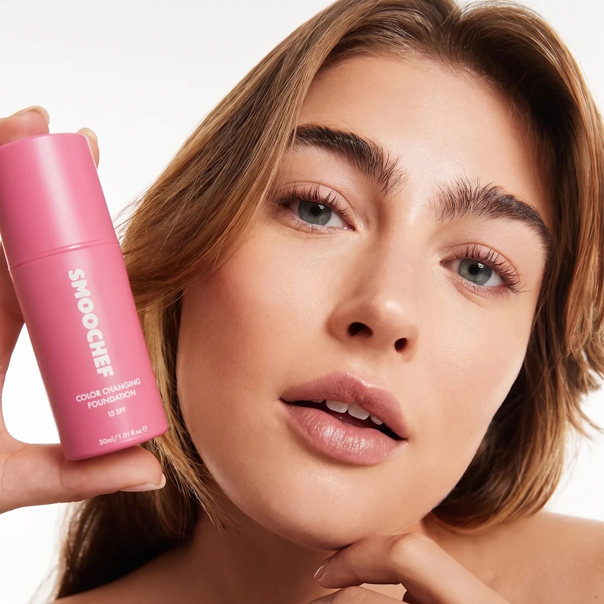 Smooche Color Changing Foundation - Skin Tone Adapting Liquid Foundation for Women