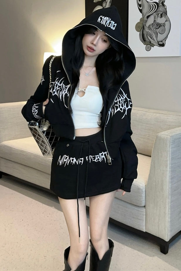 Cutting pants with zippers and mini skirts mry002183