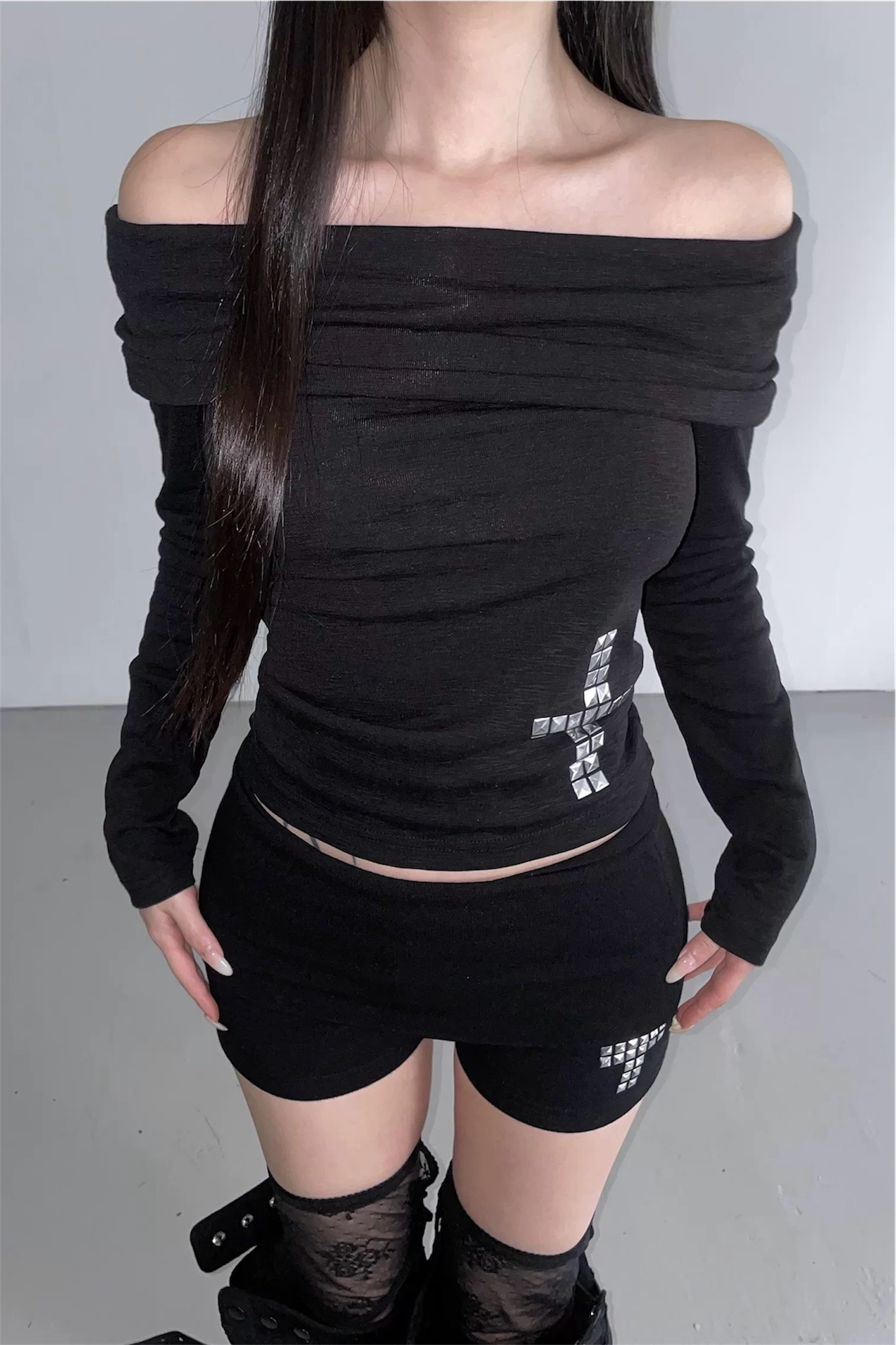 Cross rivet top & shorts mry002272