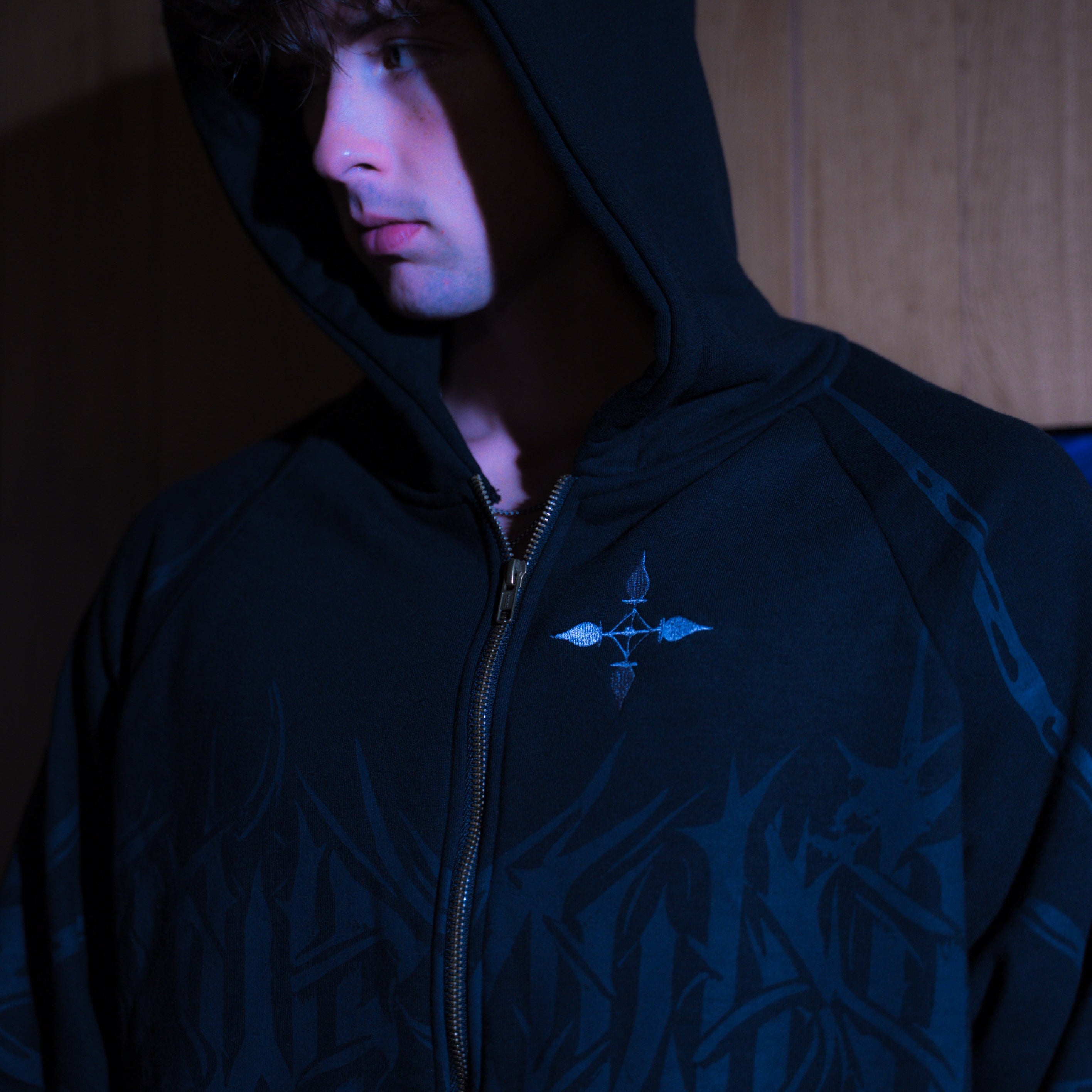 "PHANTOM" ZIPUP