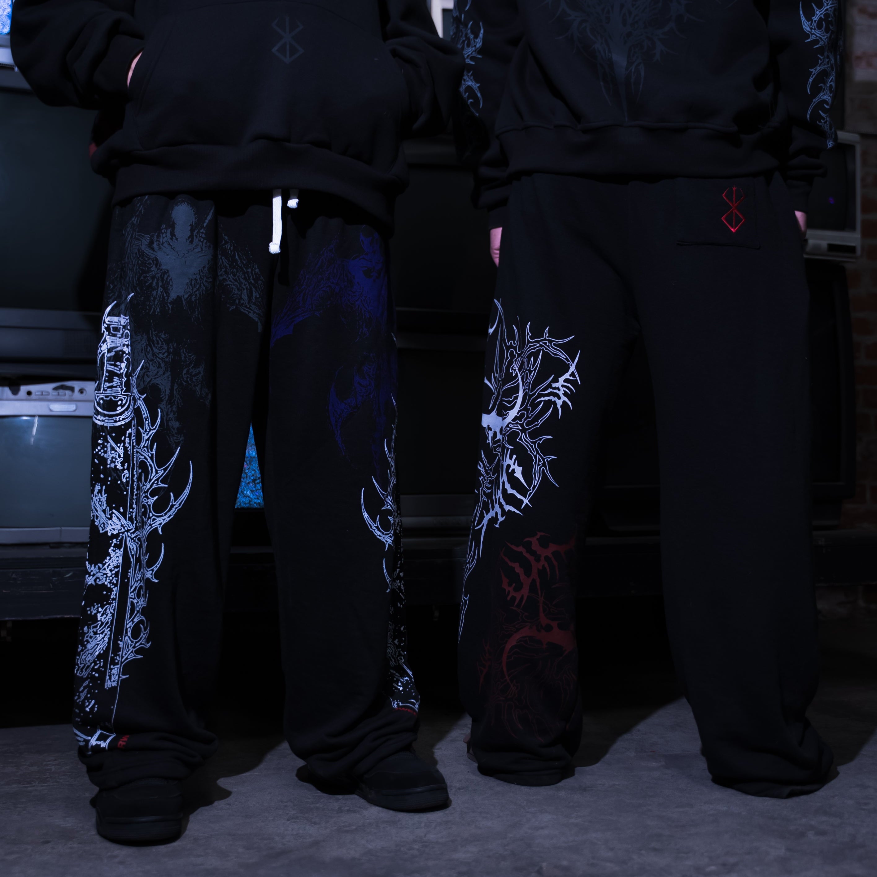 "BERSERK" SWEATS