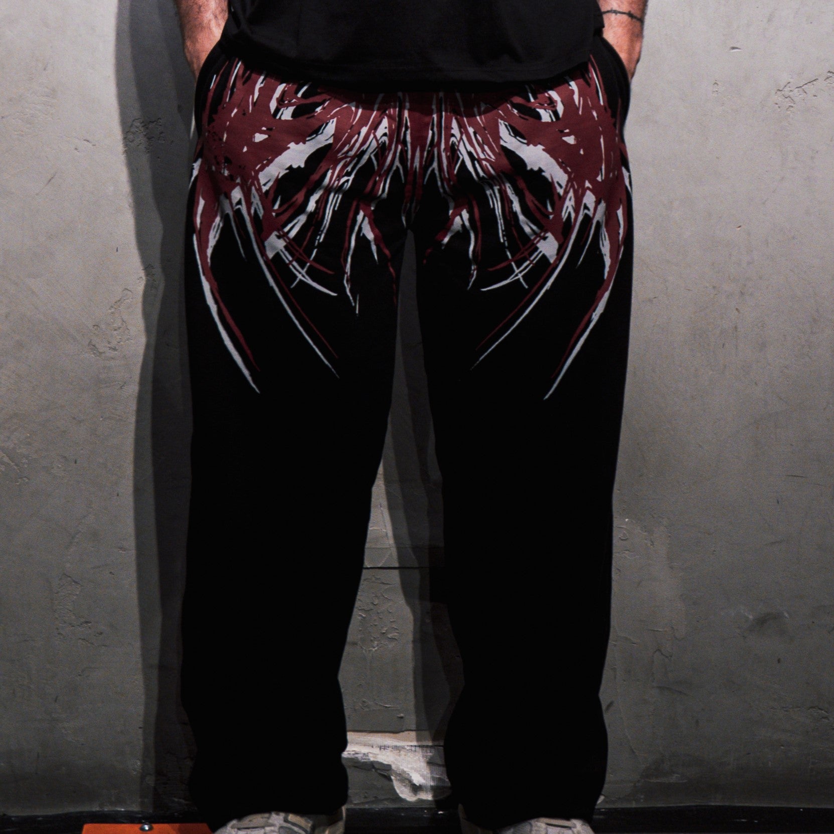 "PHANTOM" SWEATS