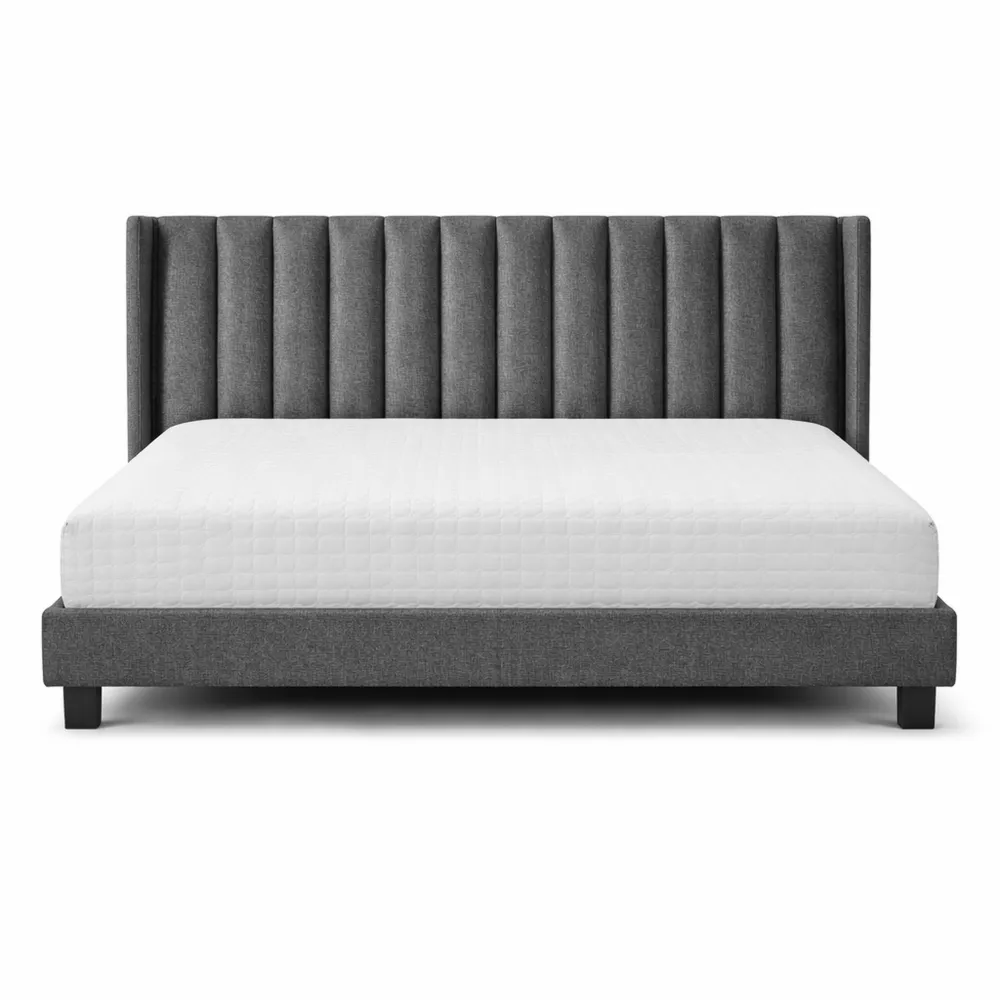 Letto Matrimoniale Imbottito 160x200 cm con Testiera a Strisce e Struttura Silenziosa