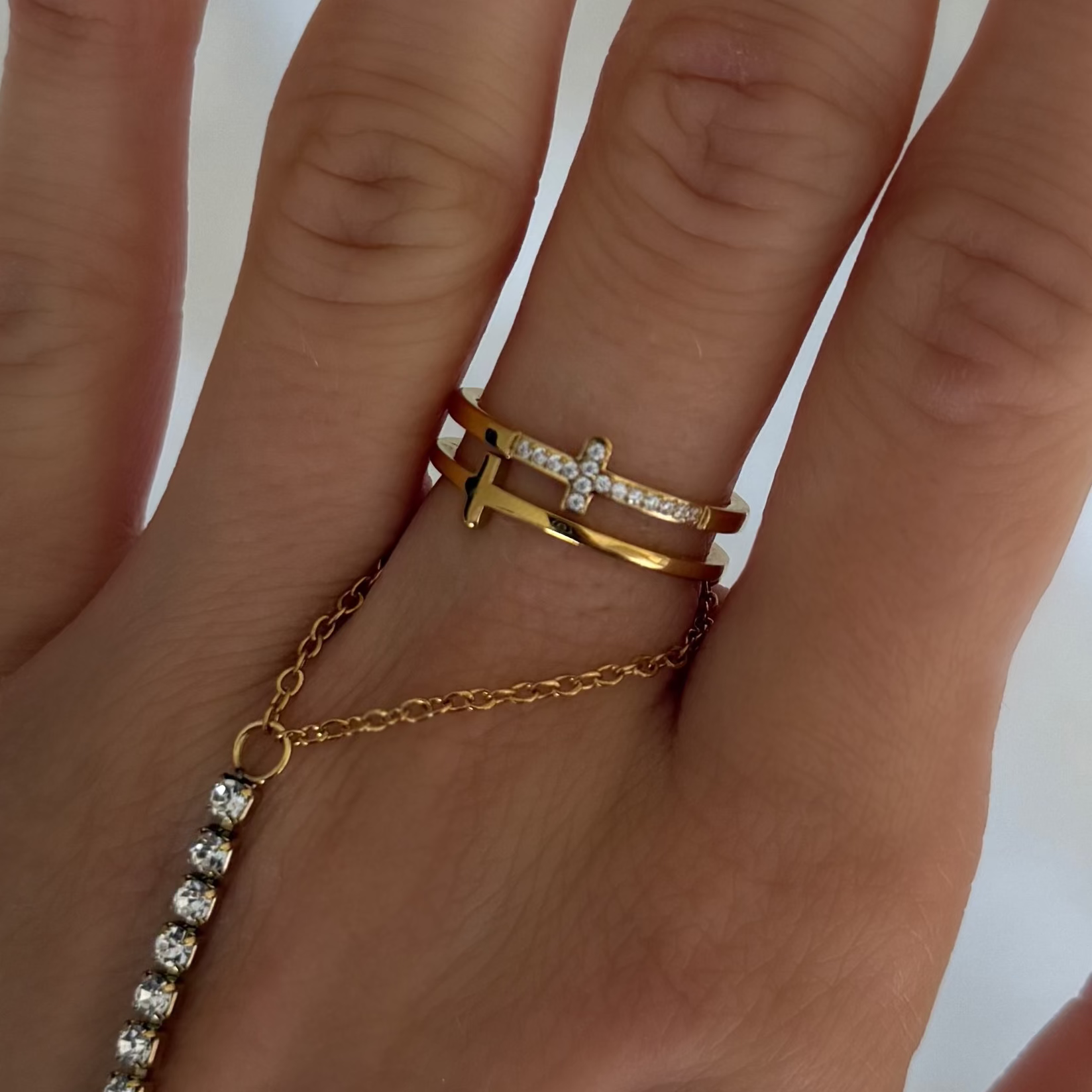 Divine Darling Cross Ring-Chicira