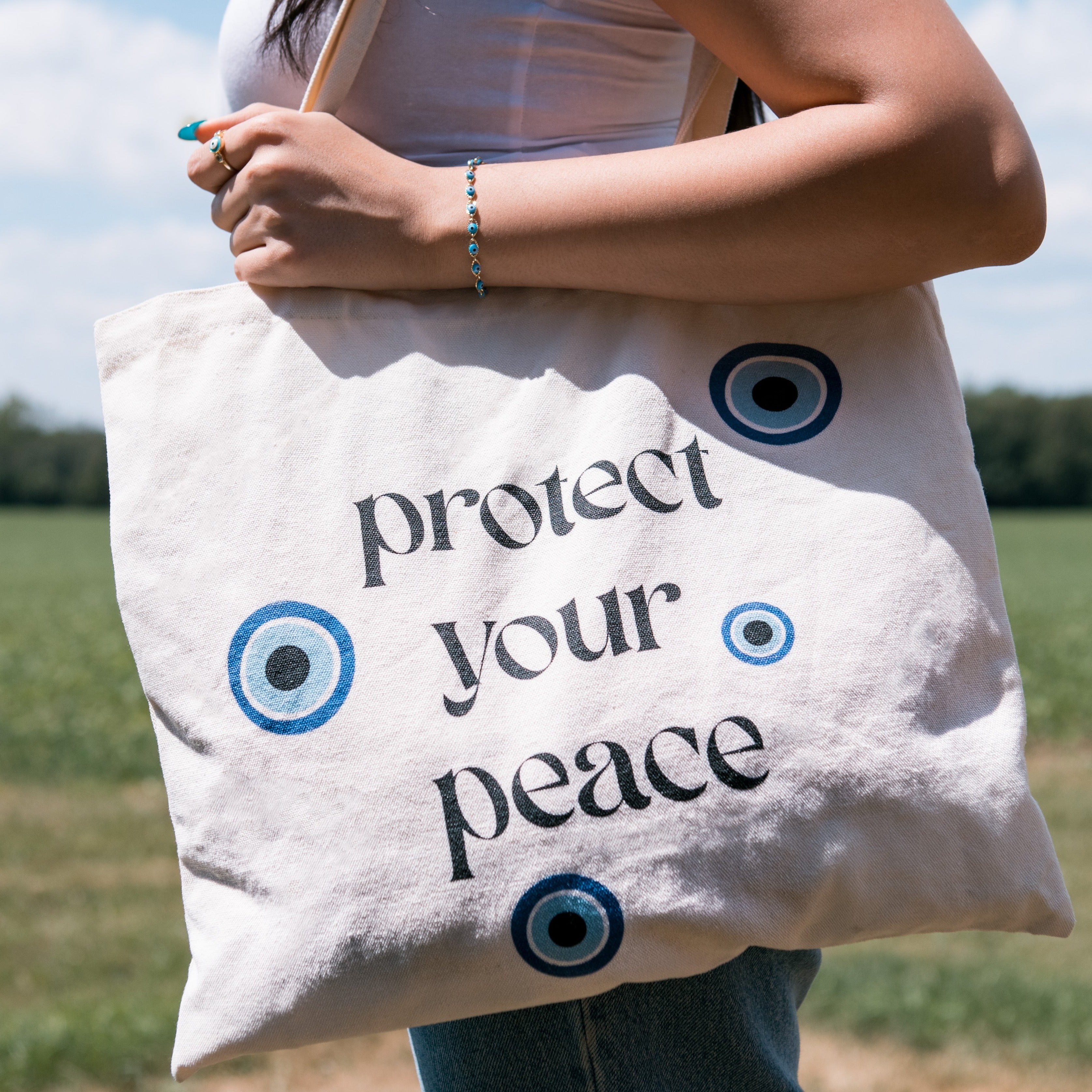 Eyeconic Bracelet-Chicira