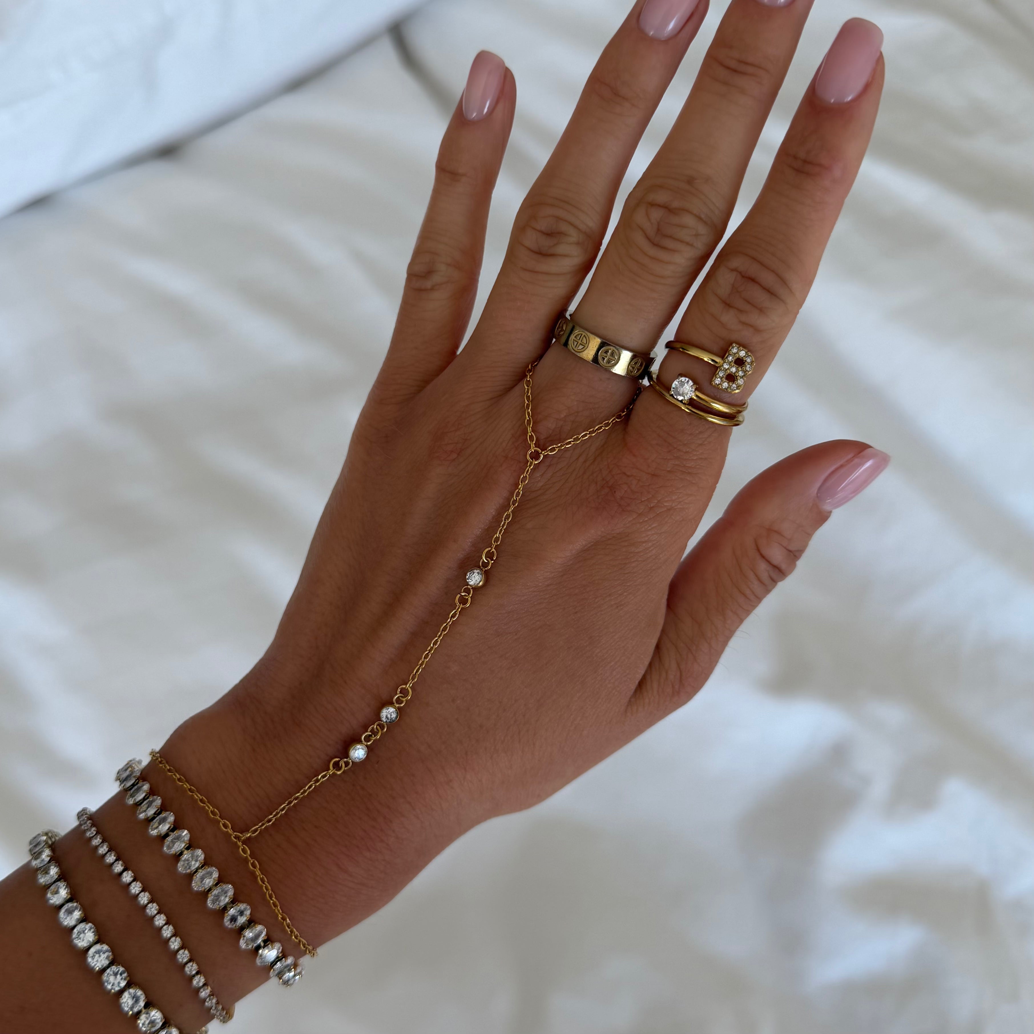 Viral Hand Chains: Anti Tarnish Waterproof-Chicira