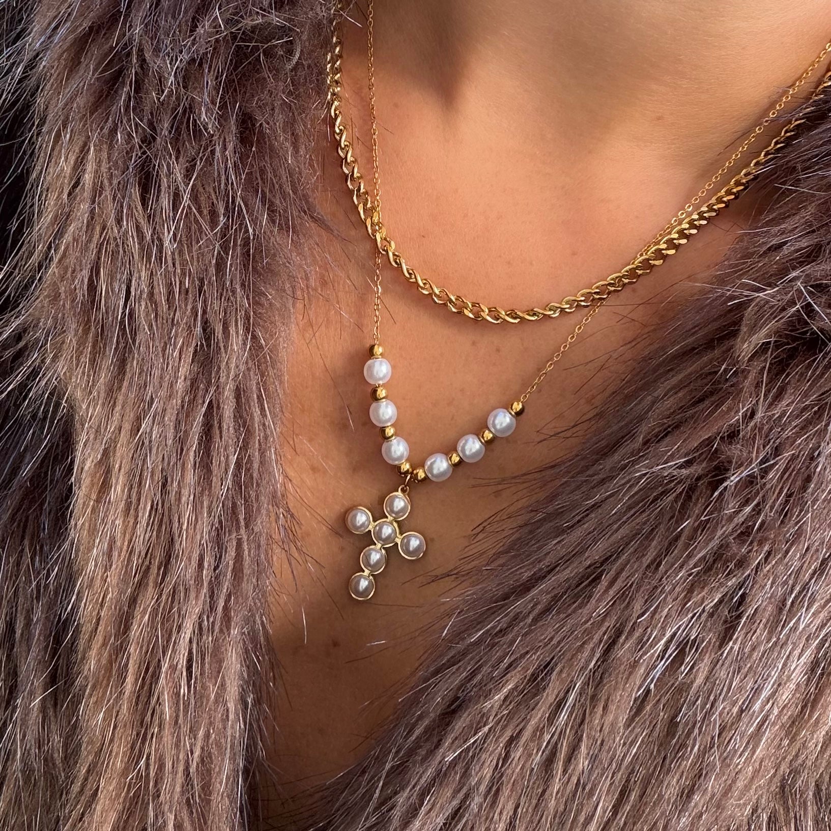 Pearly Blessing Cross Necklace-Chicira
