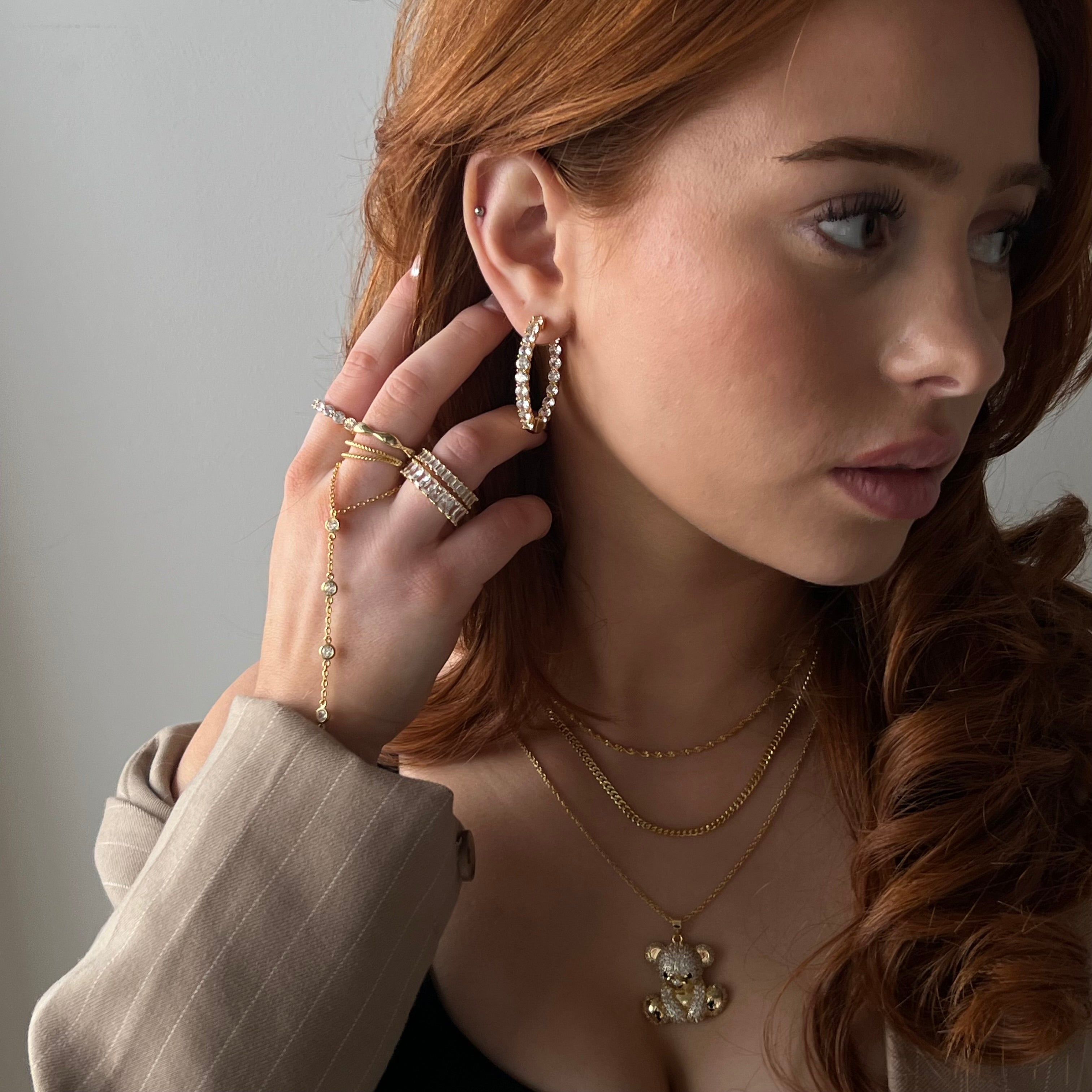 Viral Hand Chains: Anti Tarnish Waterproof-Chicira